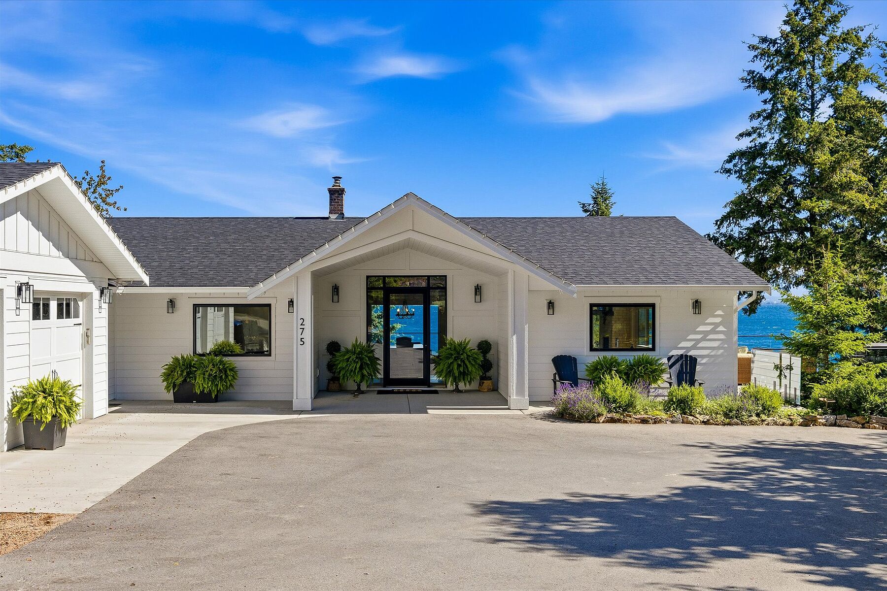  Stunning Home with Privacy - 物件實景