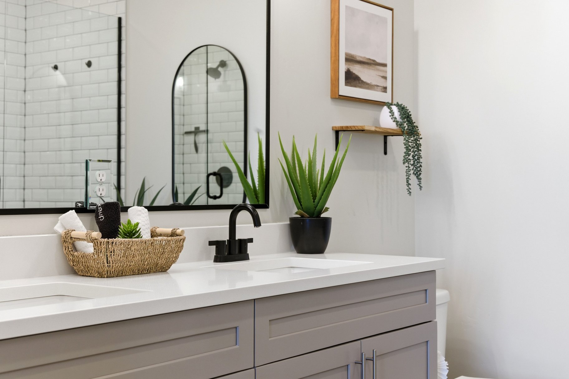  Top-Floor Desert Color Retreat With Lagoon Access & Views - 物件實景