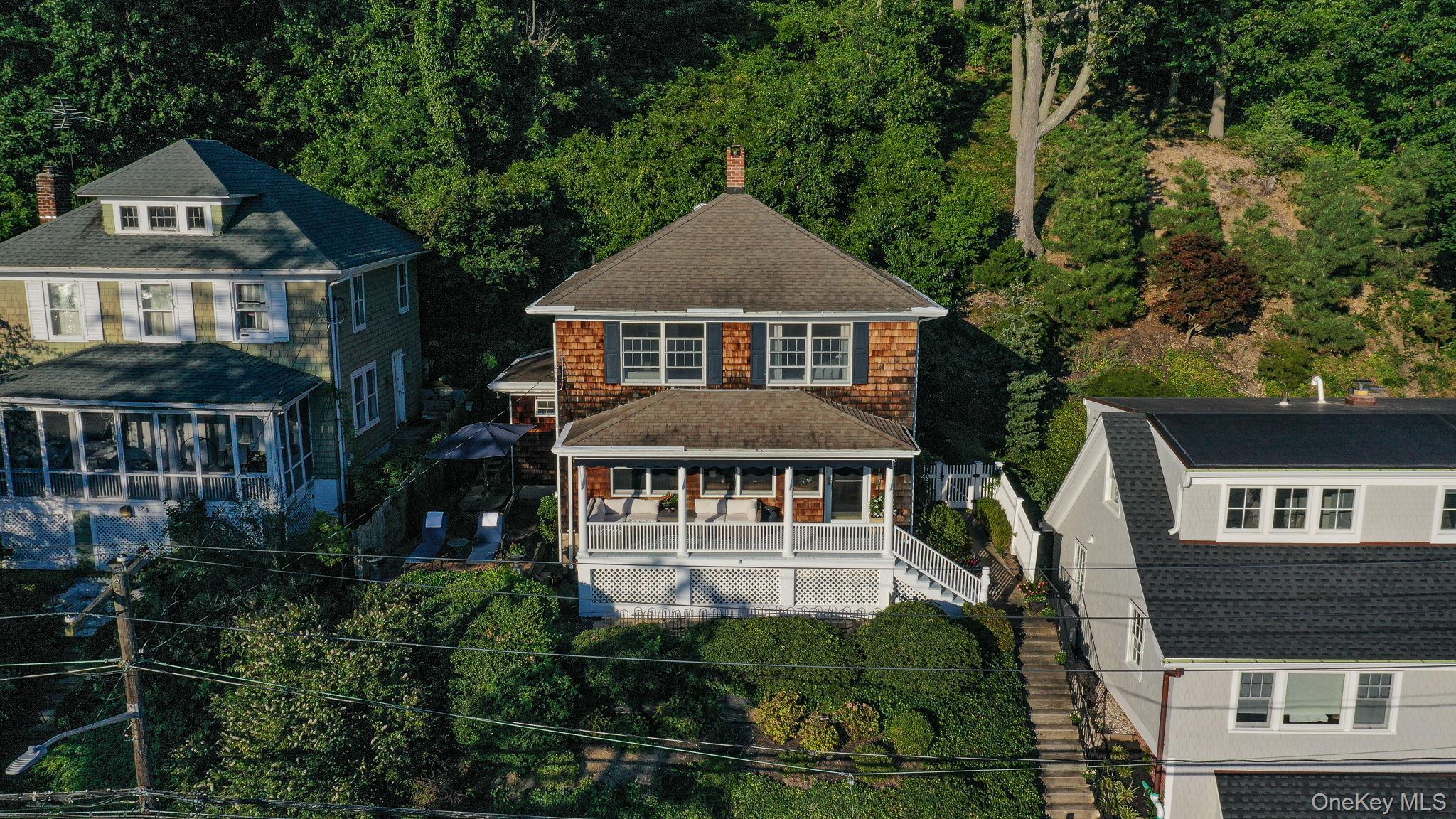 Northport, New York, 11768, United States, 3 Bedrooms Bedrooms, ,2 BathroomsBathrooms,Residential,For Sale,1925556