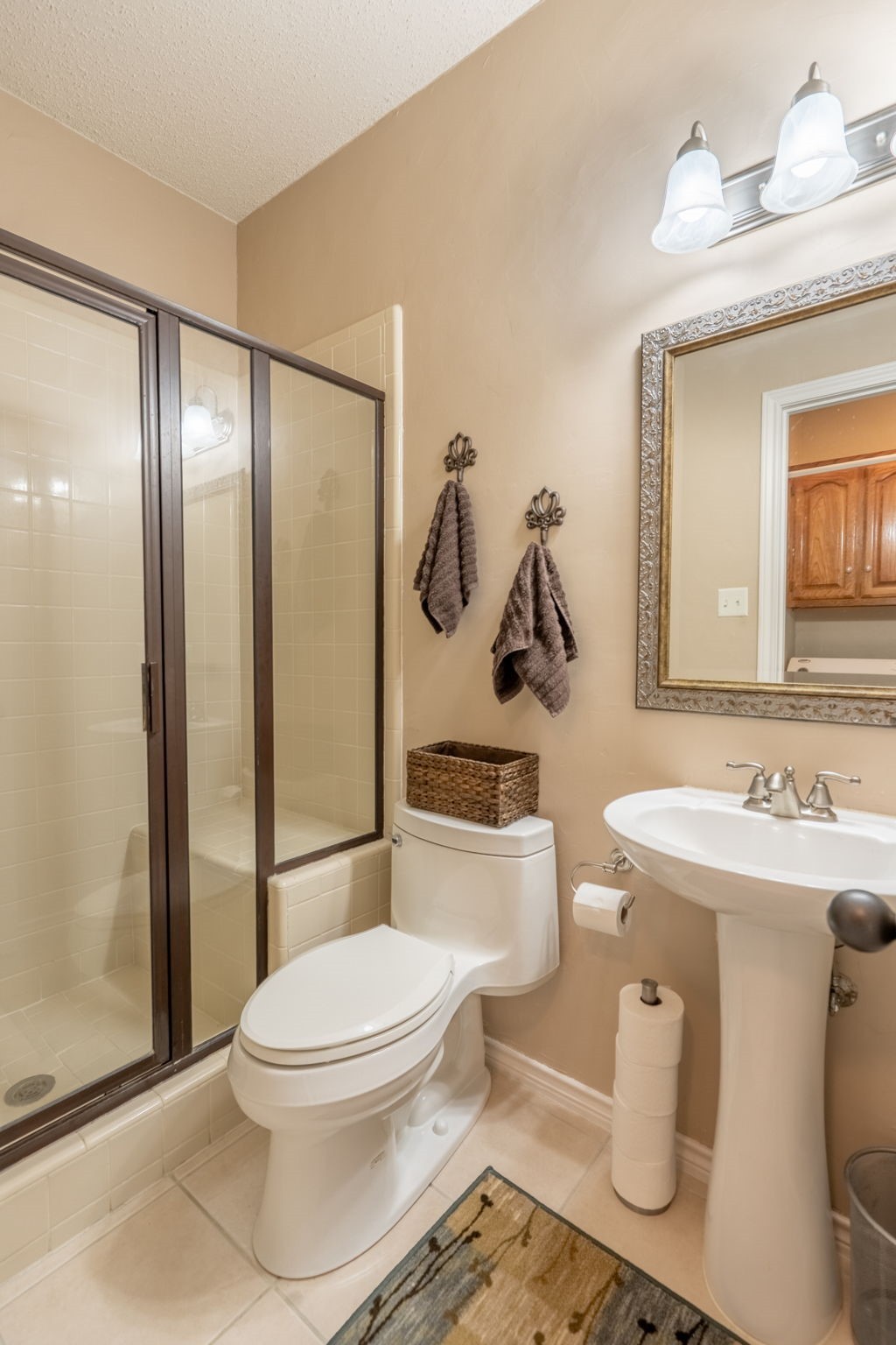 Heath, Texas, 75032, United States, 4 Bedrooms Bedrooms, ,3 BathroomsBathrooms,Residential,For Sale,1817518