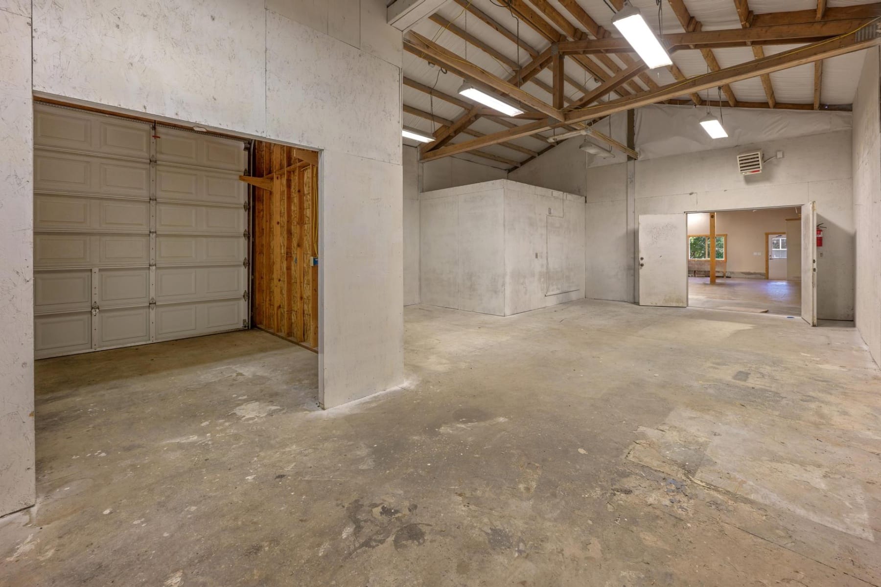  27200 S BARLOW RD Canby, OR 97013 - 物件實景