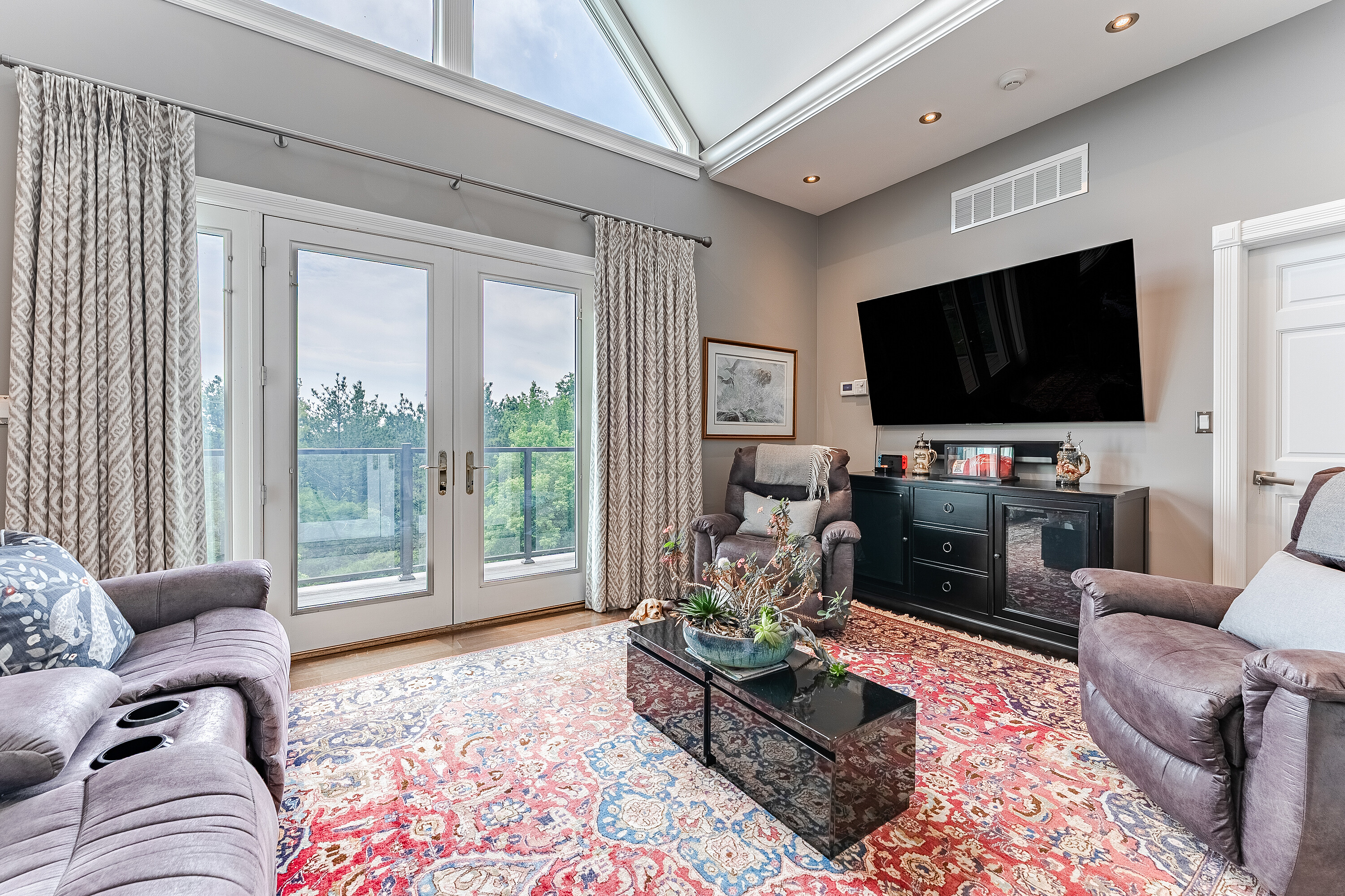  Spectacular Family Estate - 物件實景