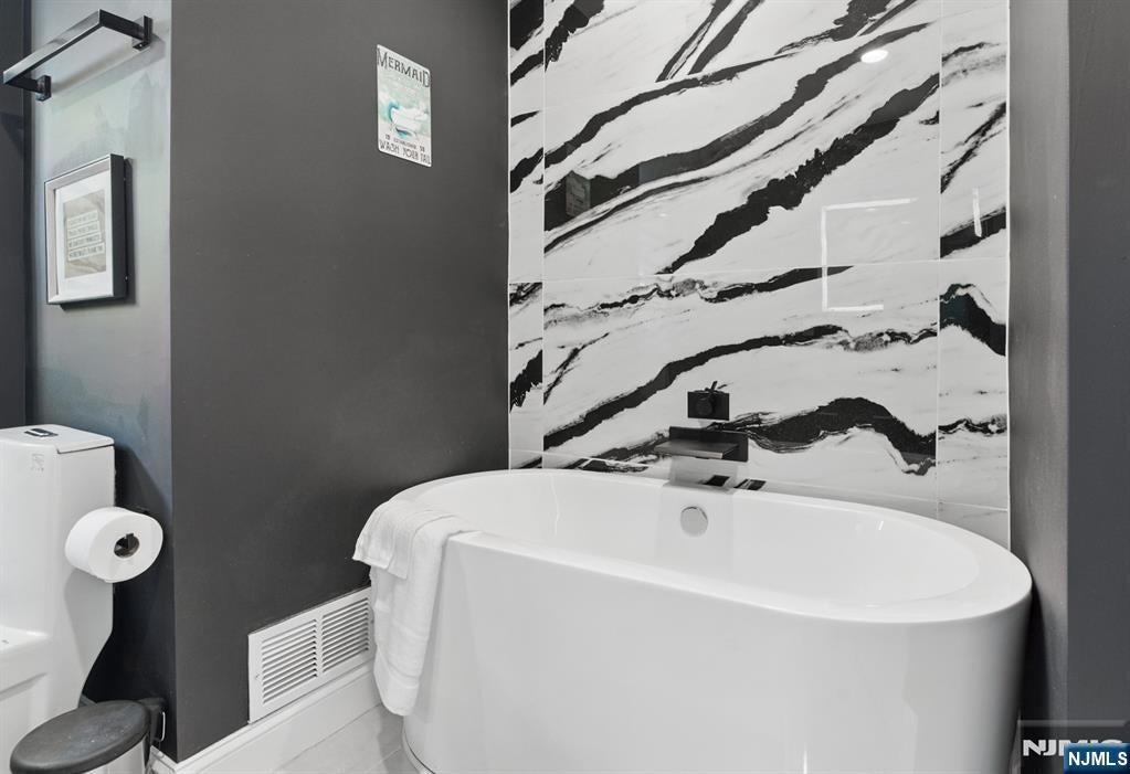 Ringwood, New Jersey, 07456, United States, 3 Bedrooms Bedrooms, ,3 BathroomsBathrooms,Residential,For Sale,1981754