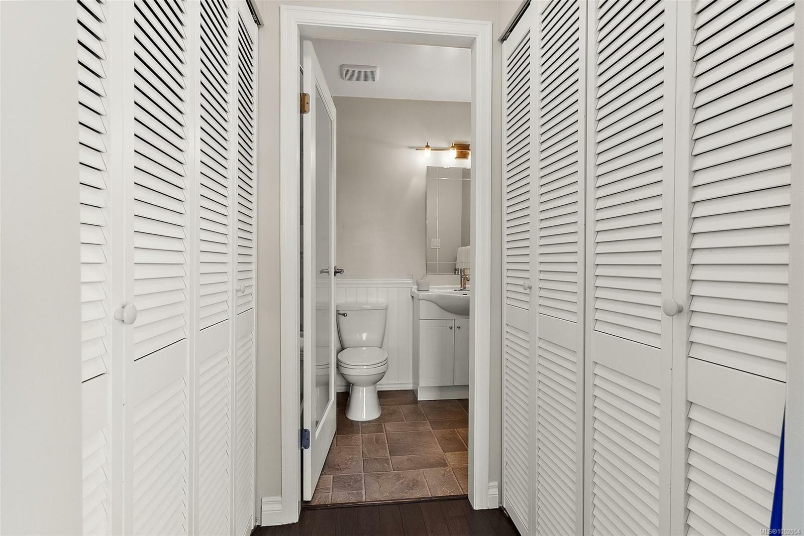 VIEW ROYAL, British Columbia, V9B 5H7, CA, 2 Bedrooms Bedrooms, ,Residential,For Sale,1874992