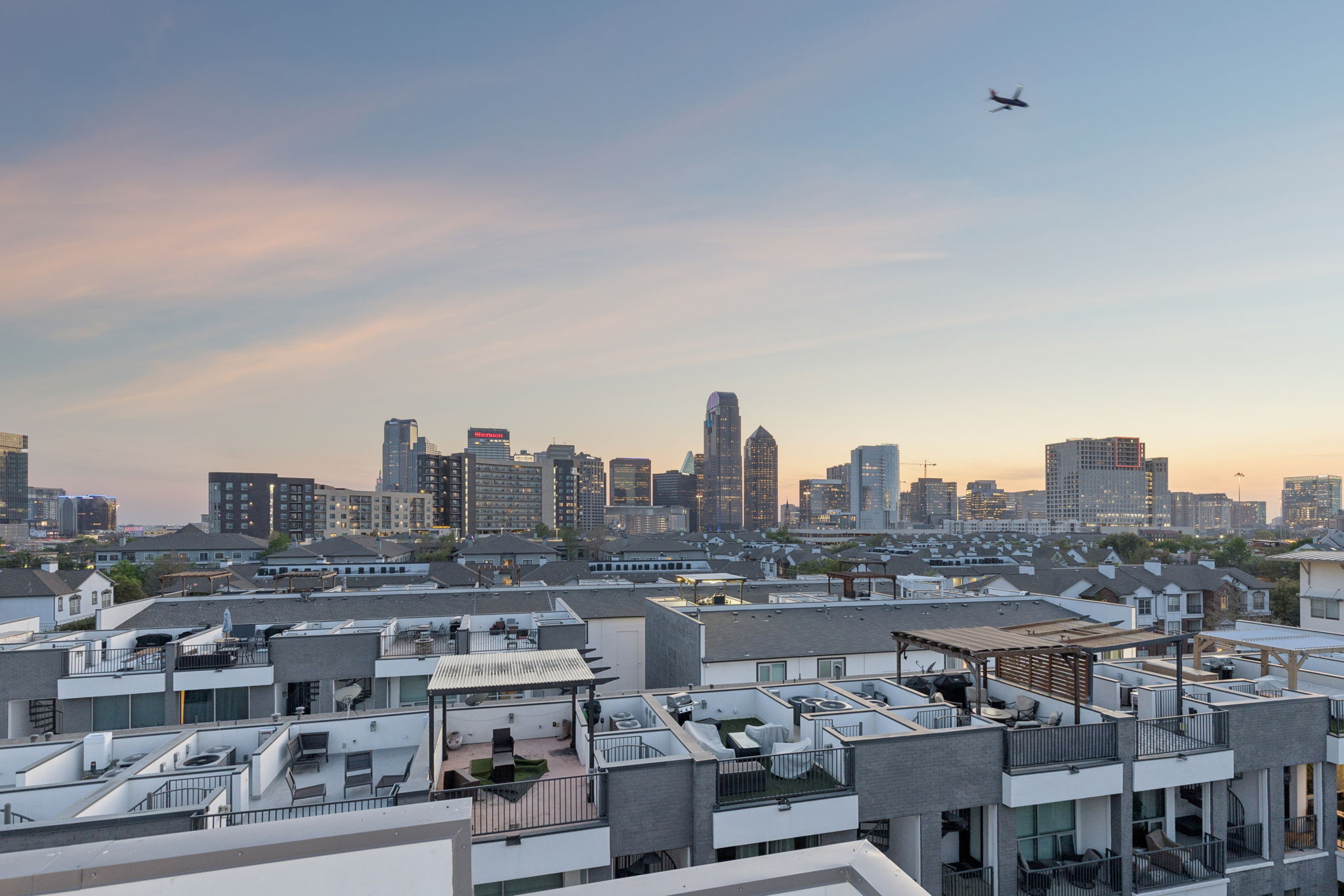  Rare Double Residence that Redefines Midrise Living in the Heart of Dallas - 物件實景