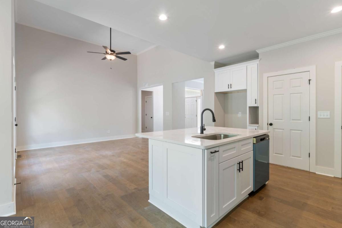 Athens, Georgia, 30605, United States, 3 Bedrooms Bedrooms, ,2 BathroomsBathrooms,Residential,For Sale,1908628