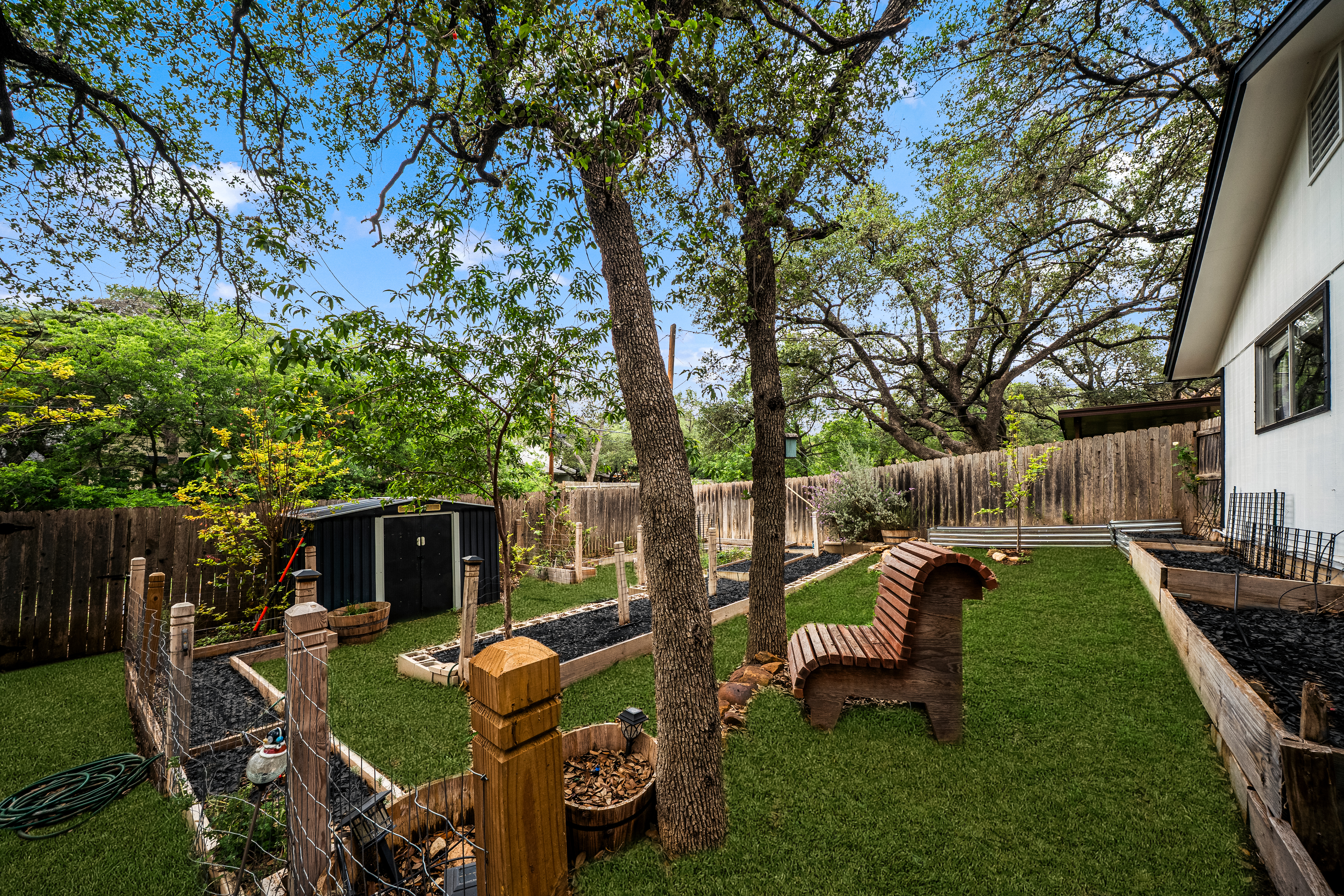  Updated Ranch with Greenbelt Privacy - 物件實景