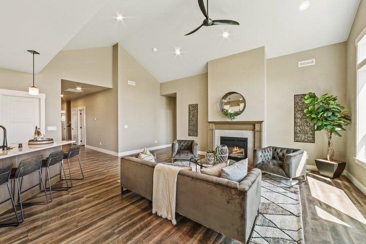 Colbert, Washington, 99005, United States, 4 Bedrooms Bedrooms, ,3 BathroomsBathrooms,Residential,For Sale,1777923