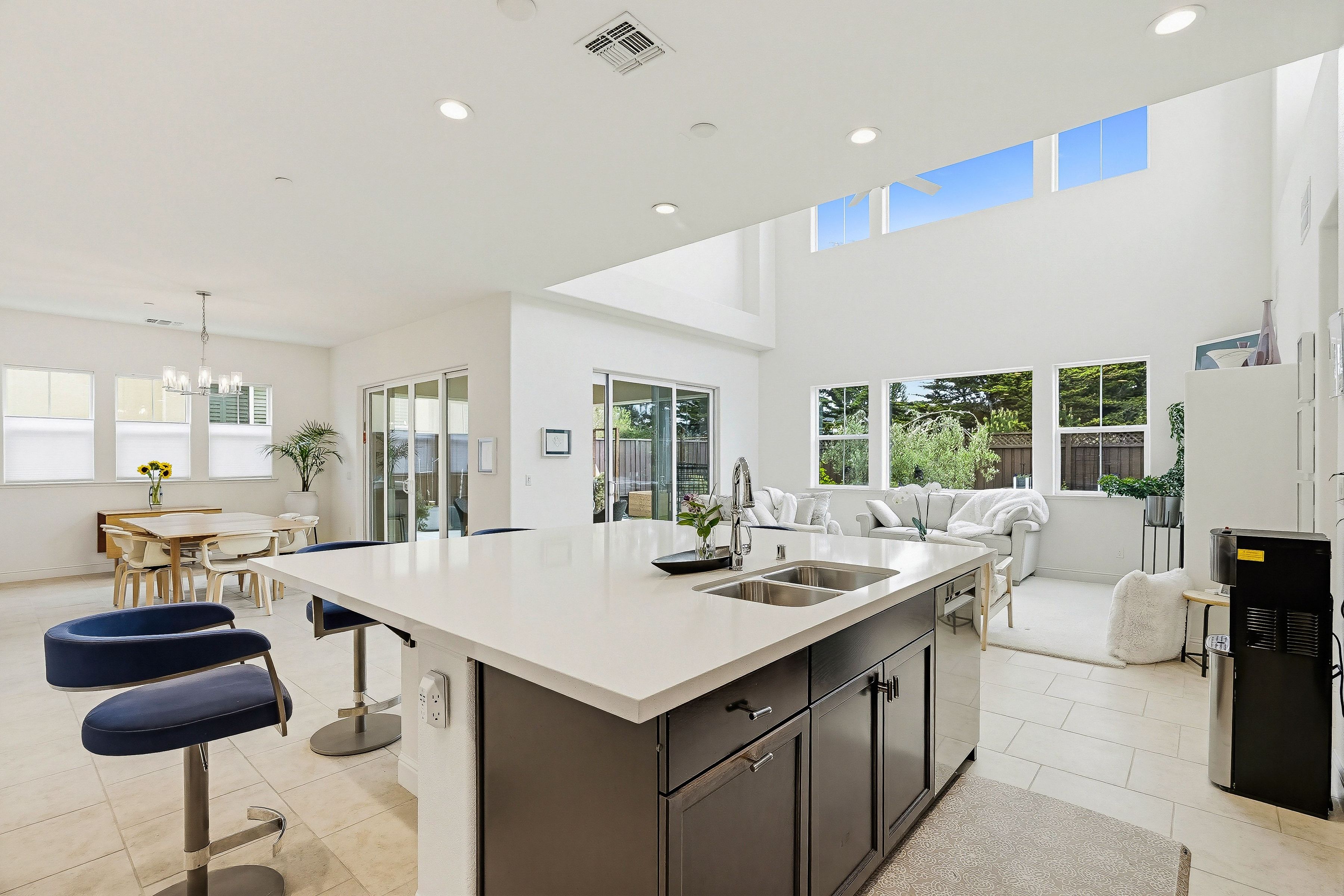  600 Bluffs Drive - 物件實景