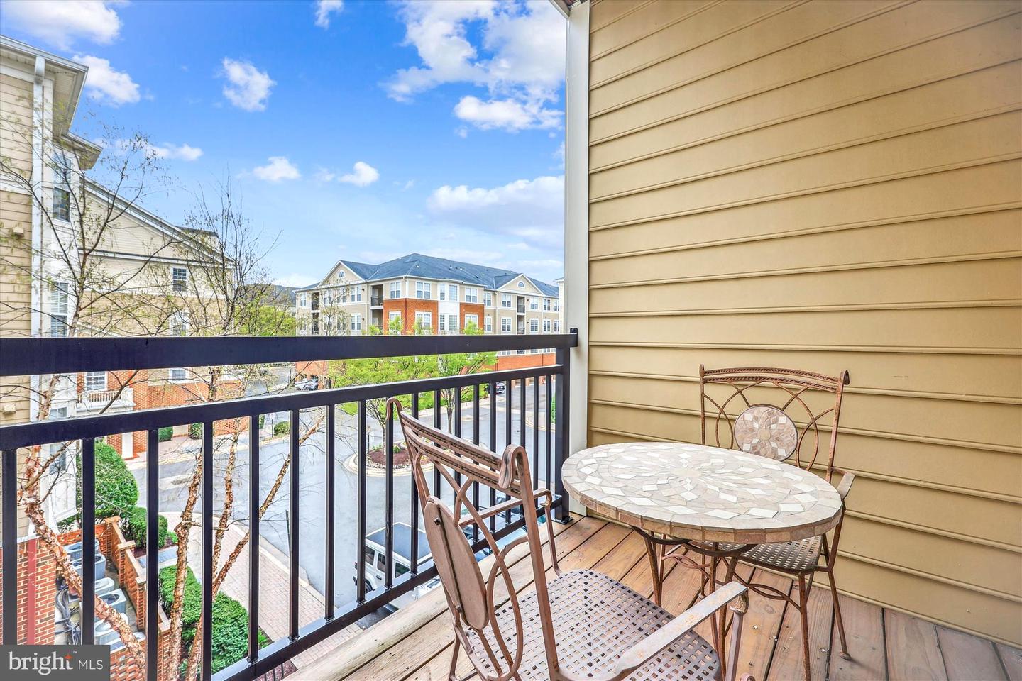 Rockville, Maryland, 20850, United States, 2 Bedrooms Bedrooms, ,2 BathroomsBathrooms,Residential,For Sale,1859700