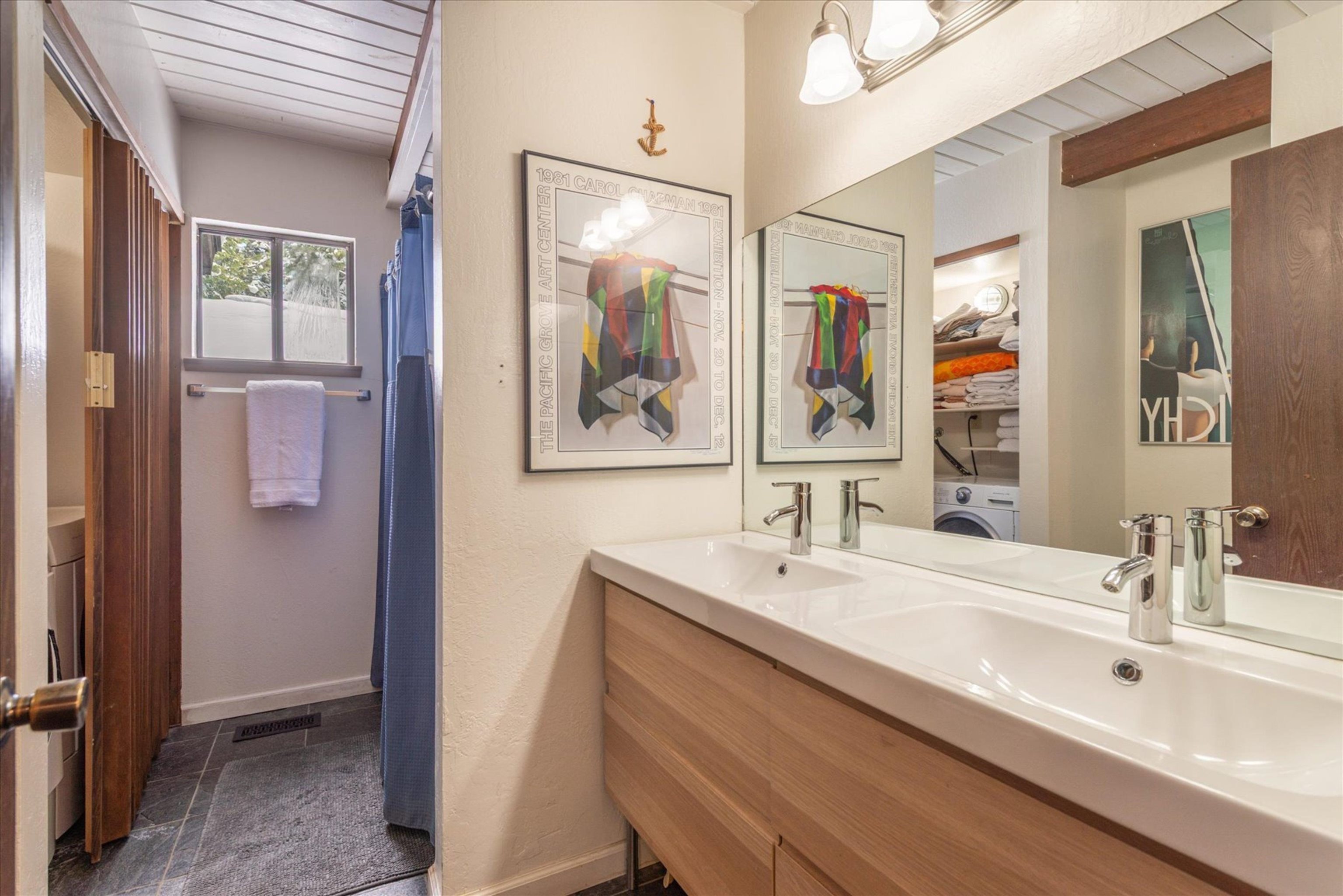 Truckee, California, 96161, United States, 3 Bedrooms Bedrooms, ,2 BathroomsBathrooms,Residential,For Sale,1938852