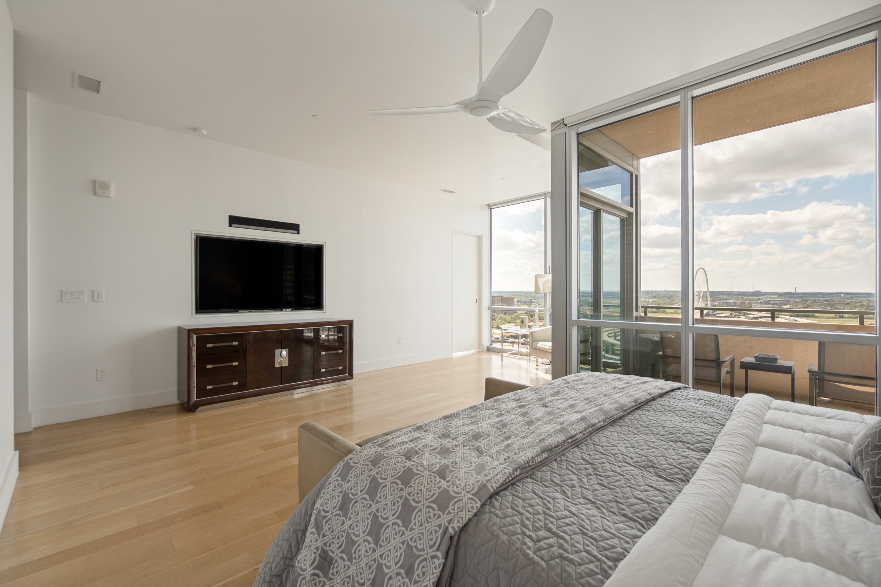  2200 Victory Avenue #1705 - 物件實景