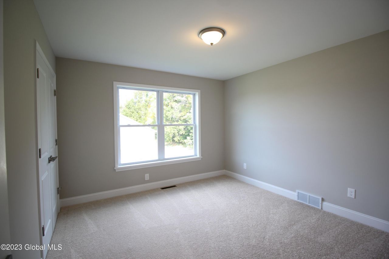 Clifton Park, New York, 12065, United States, 4 Bedrooms Bedrooms, ,3 BathroomsBathrooms,Residential,For Sale,1933145