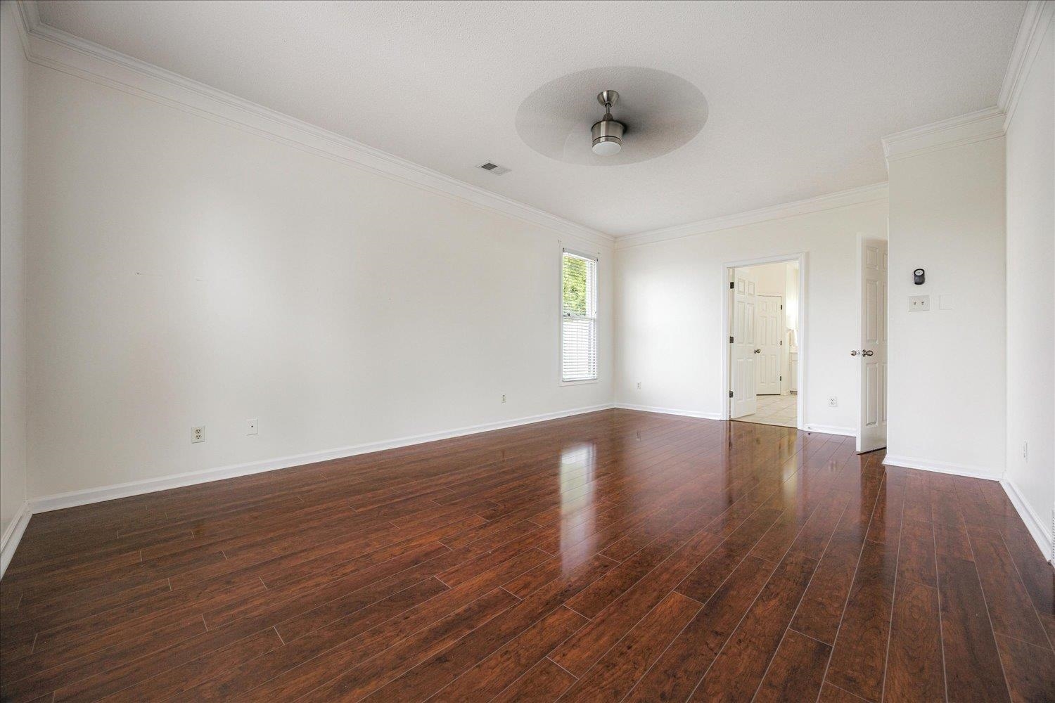 Lakeland, Tennessee, 38002, United States, 5 Bedrooms Bedrooms, ,3 BathroomsBathrooms,Residential,For Sale,1866419