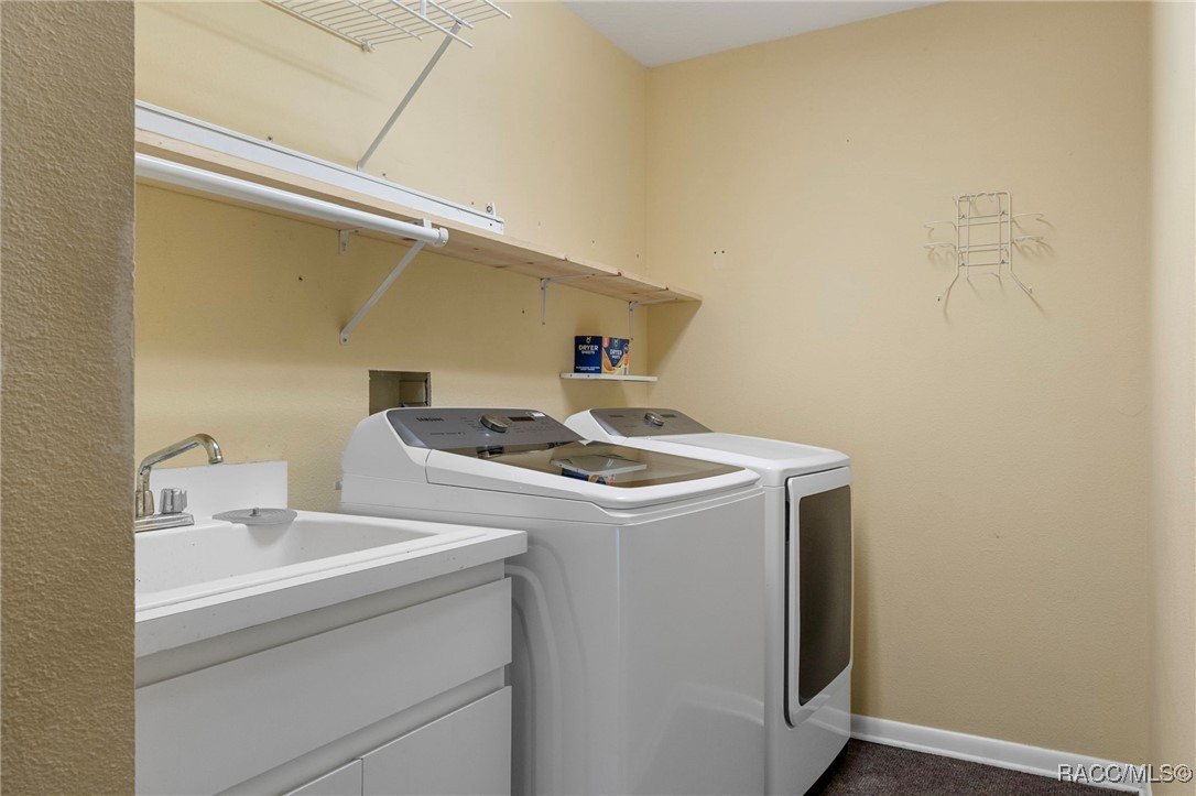 Homosassa, Florida, 34446, United States, 5 Bedrooms Bedrooms, ,4 BathroomsBathrooms,Residential,For Sale,1916240