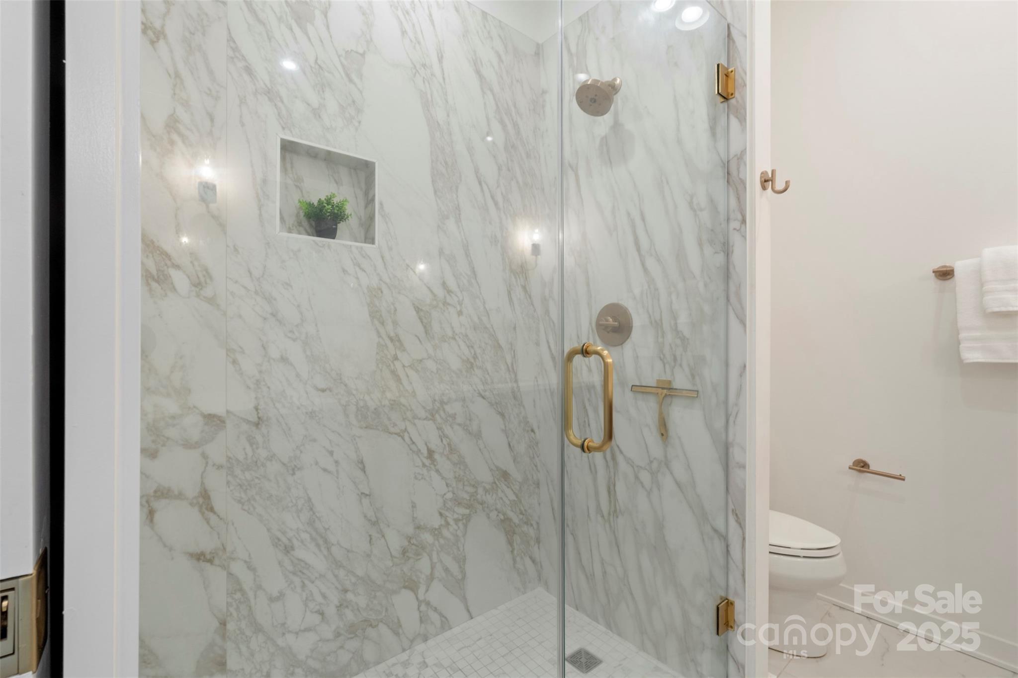 Charlotte, North Carolina, 28205, United States, 3 Bedrooms Bedrooms, ,3 BathroomsBathrooms,Residential,For Sale,1837660