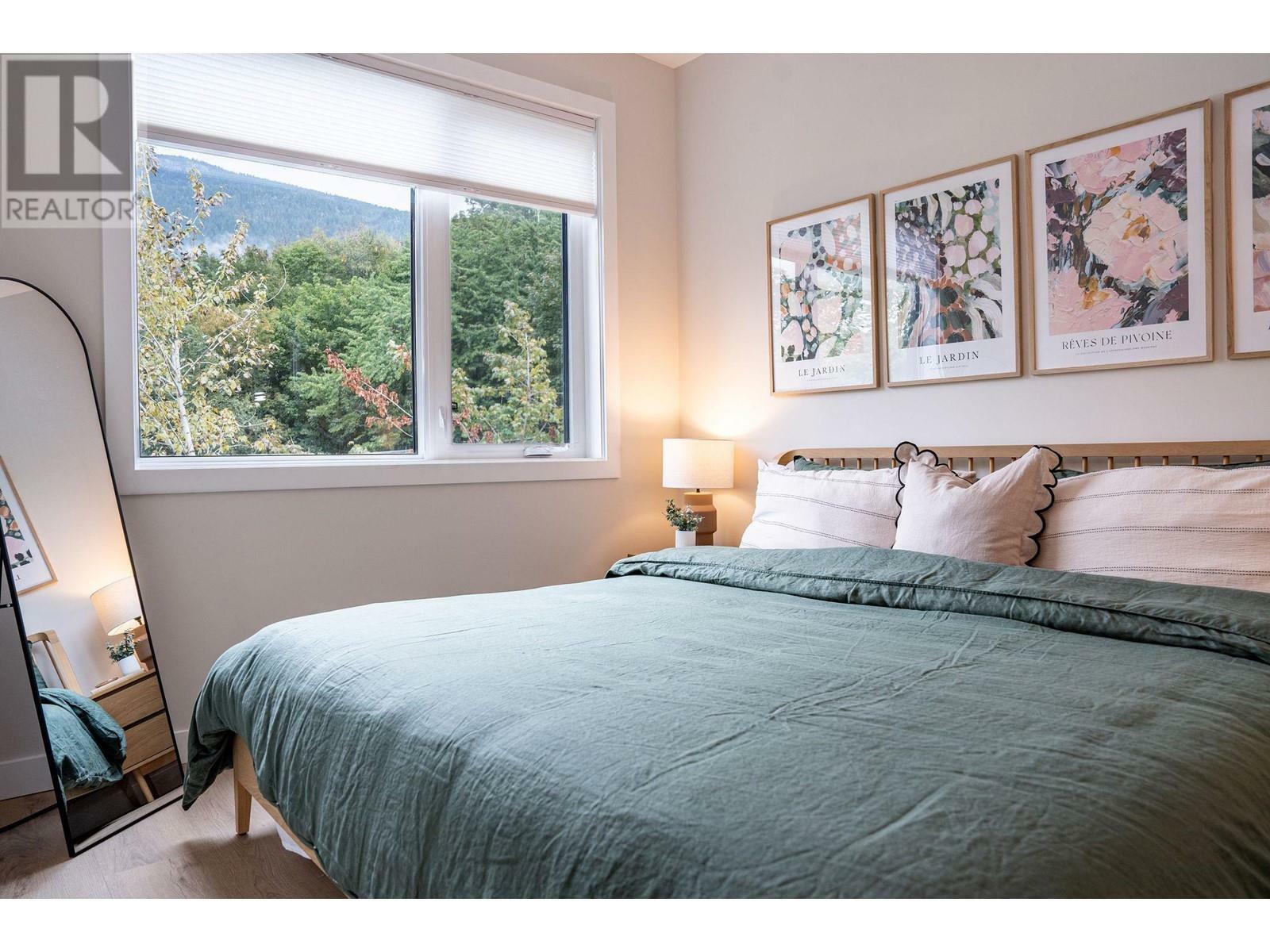 REVELSTOKE, British Columbia, V0E 2S0, CA, 3 Bedrooms Bedrooms, ,3 BathroomsBathrooms,Residential,For Sale,1839085