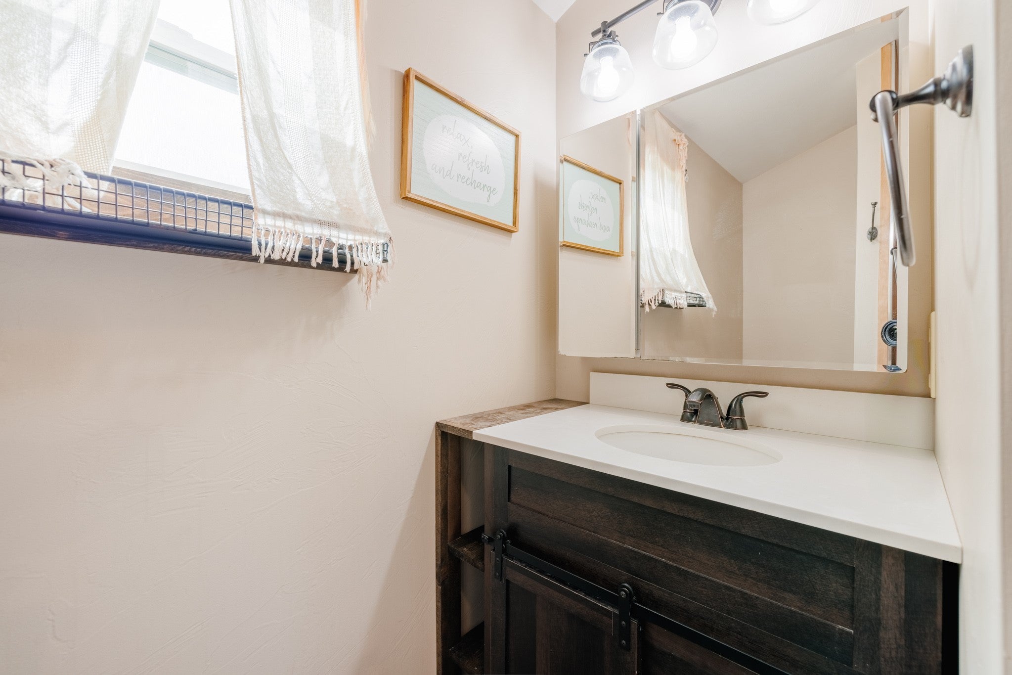 Helena, Montana, 59602, United States, 3 Bedrooms Bedrooms, ,2 BathroomsBathrooms,Residential,For Sale,1837520