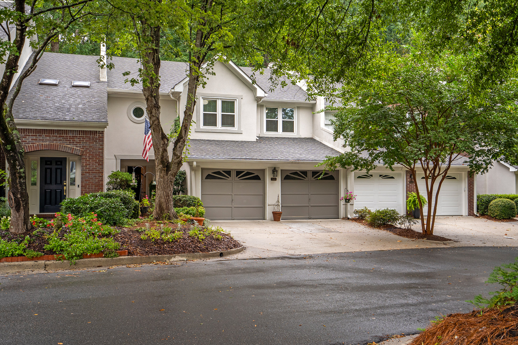  Special Townhome Tucked in a Quiet Sandy Springs Community - 物件實景