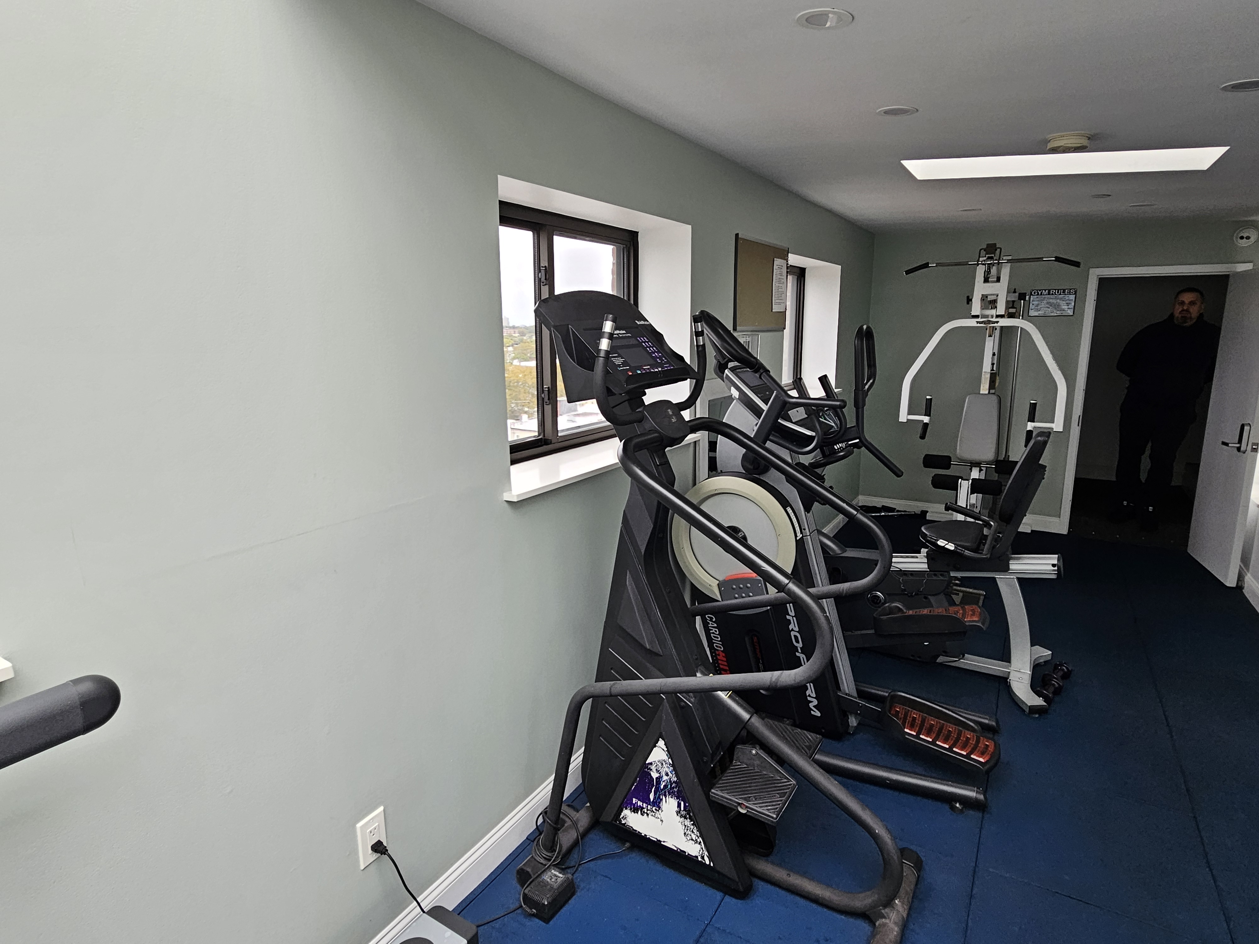 Glendale, New York, 11385, United States, 2 Bedrooms Bedrooms, ,2 BathroomsBathrooms,Residential,For Sale,1987911