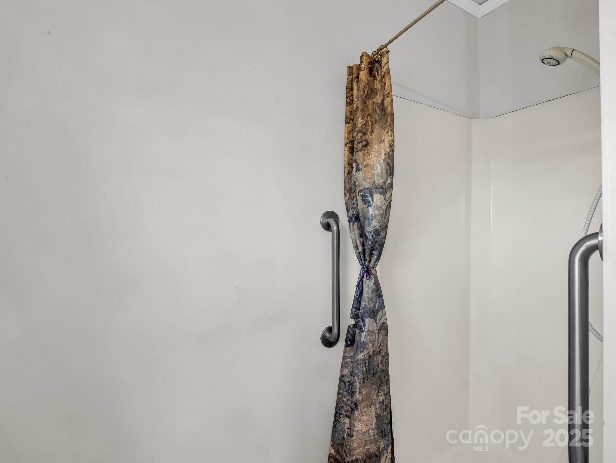 Lincolnton, North Carolina, 28092, United States, 3 Bedrooms Bedrooms, ,3 BathroomsBathrooms,Residential,For Sale,2005565