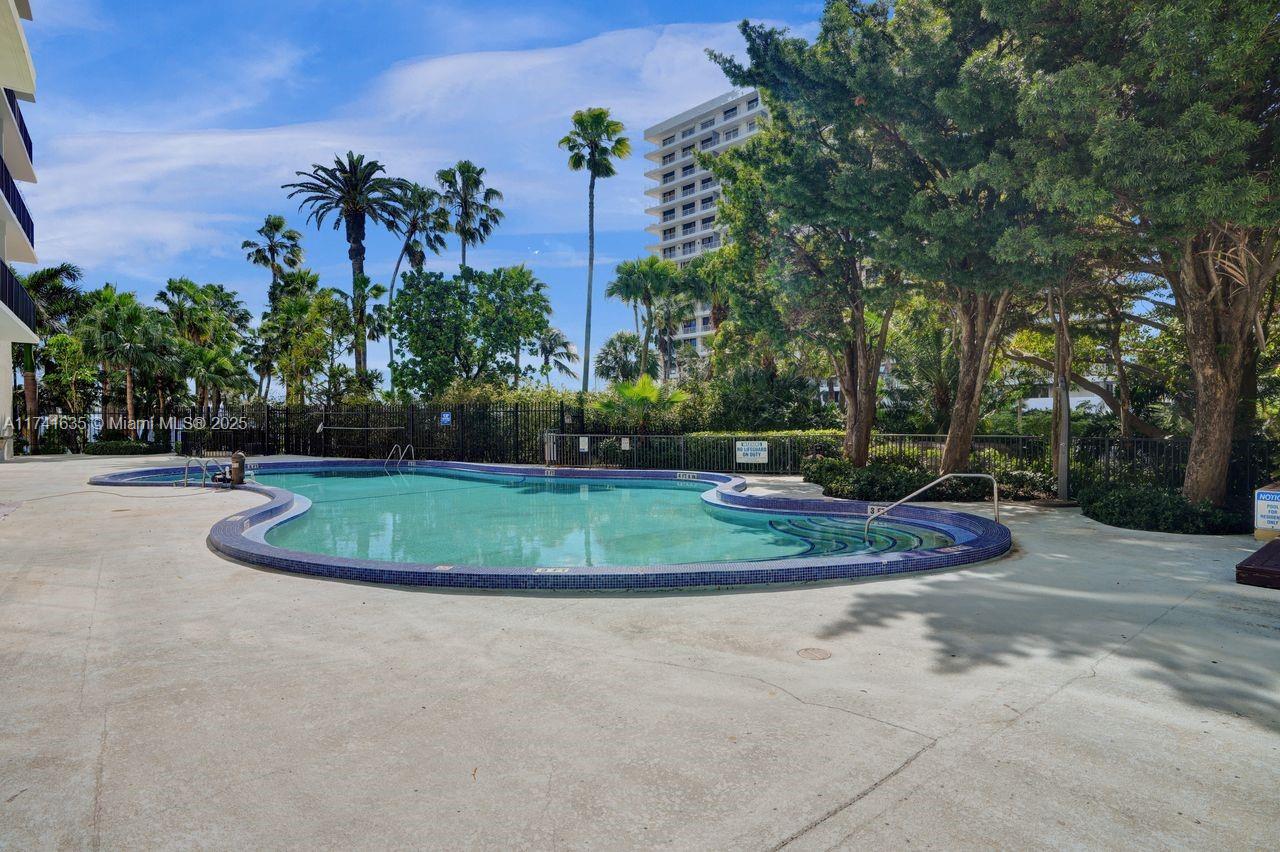 Miami, Florida, 33131, United States, 2 Bedrooms Bedrooms, ,2 BathroomsBathrooms,Residential,For Sale,1705612