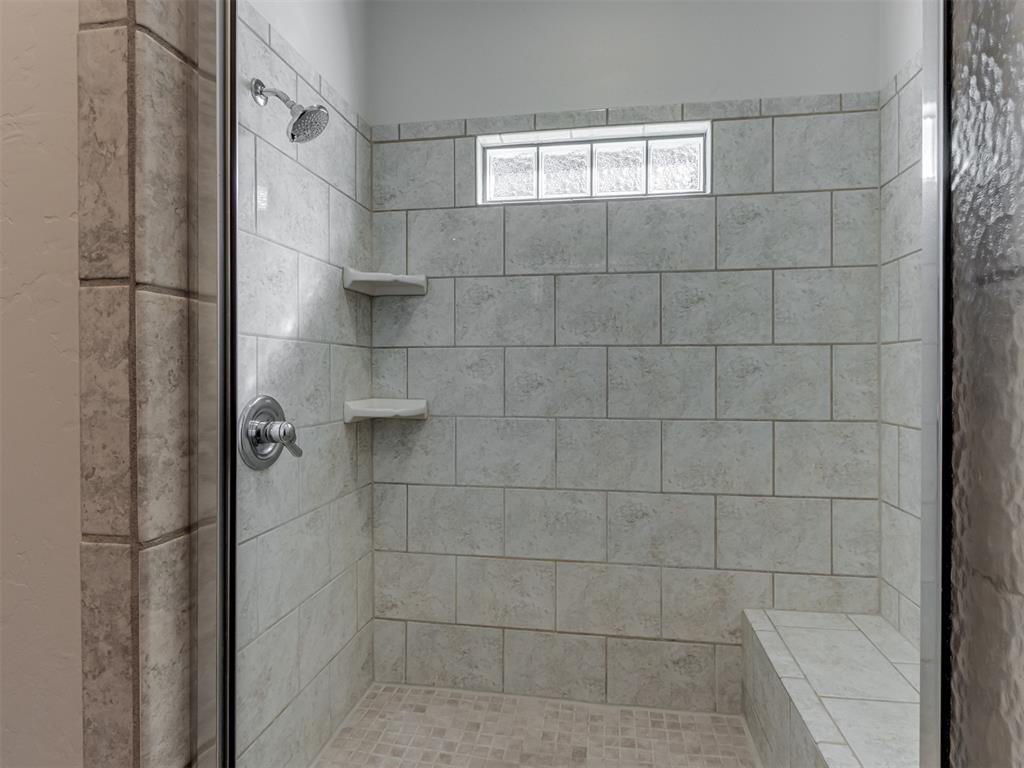 Choctaw, Oklahoma, 73020, United States, 3 Bedrooms Bedrooms, ,6 BathroomsBathrooms,Residential,For Sale,1981467