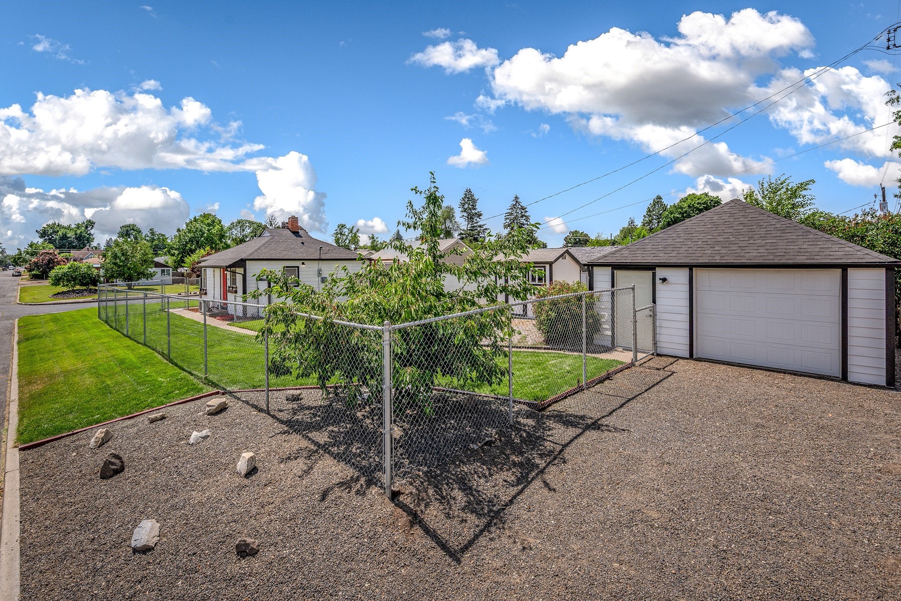  Adorable Cottage in North Spokane - 物件實景