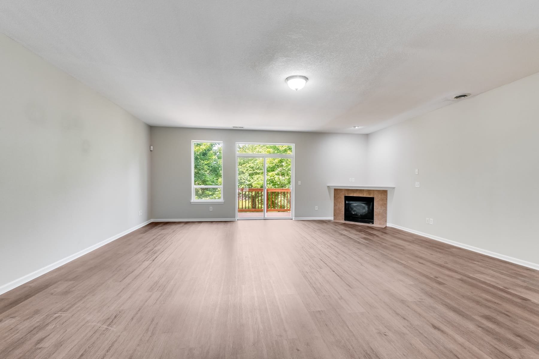  2106 CHARLIE CT Forest Grove, OR 97116 - 物件實景