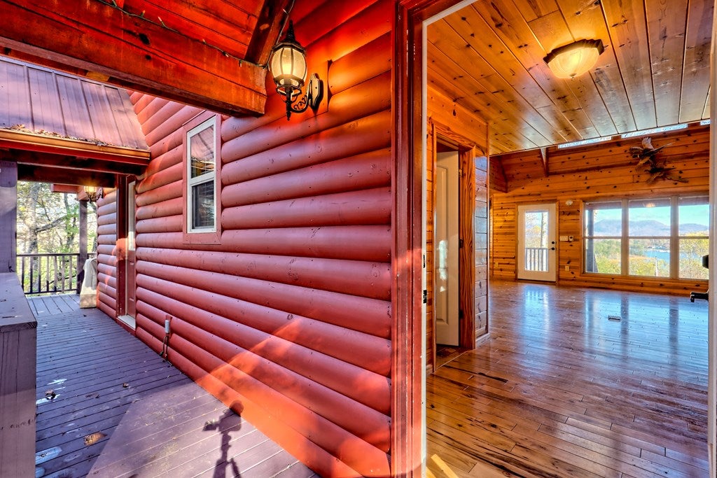 Young Harris, Georgia, 30582, United States, 4 Bedrooms Bedrooms, ,5 BathroomsBathrooms,Residential,For Sale,1987920