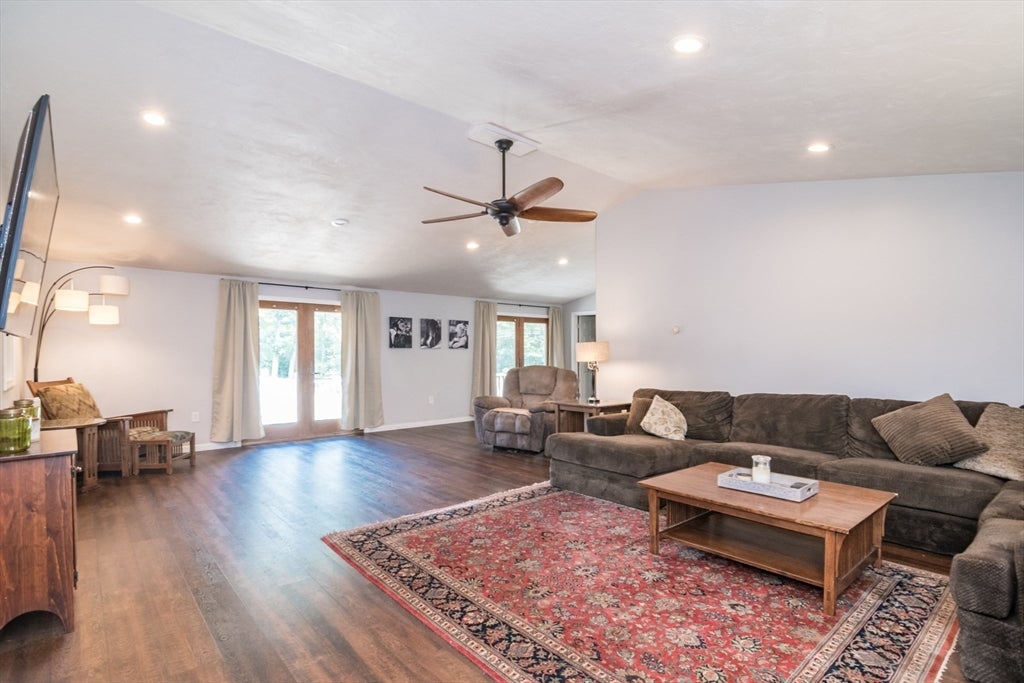 Montague, Massachusetts, 01376, United States, 5 Bedrooms Bedrooms, ,3 BathroomsBathrooms,Residential,For Sale,1901408