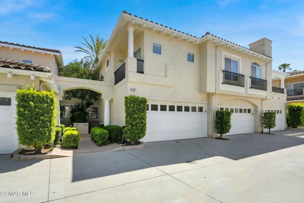 Moorpark, California, 93021, United States, 2 Bedrooms Bedrooms, ,3 BathroomsBathrooms,Residential,For Sale,1937149