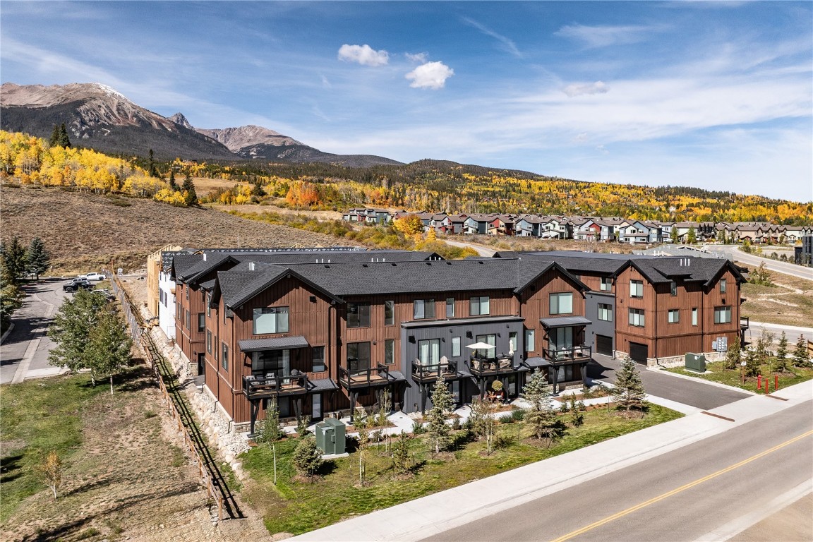 Silverthorne, Colorado, 80498, United States, 2 Bedrooms Bedrooms, ,2 BathroomsBathrooms,Residential,For Sale,1989291