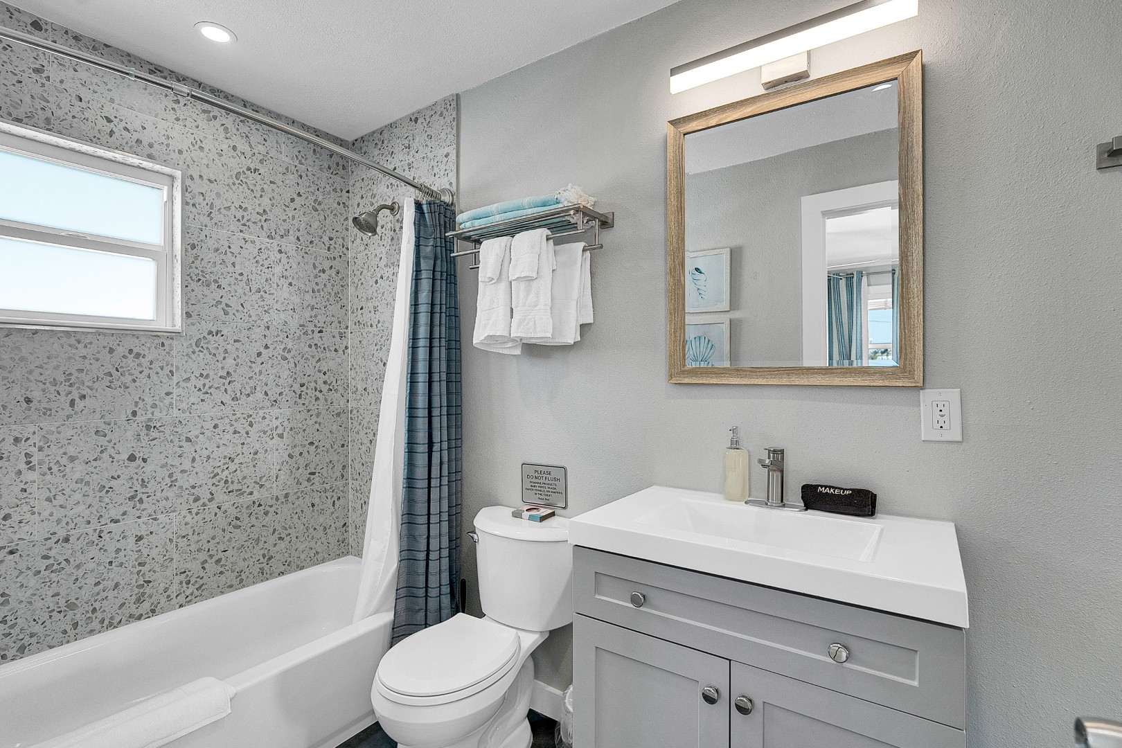 Redington Shores, Florida, 33708, United States, 5 Bedrooms Bedrooms, ,8 BathroomsBathrooms,Residential,For Sale,1977851