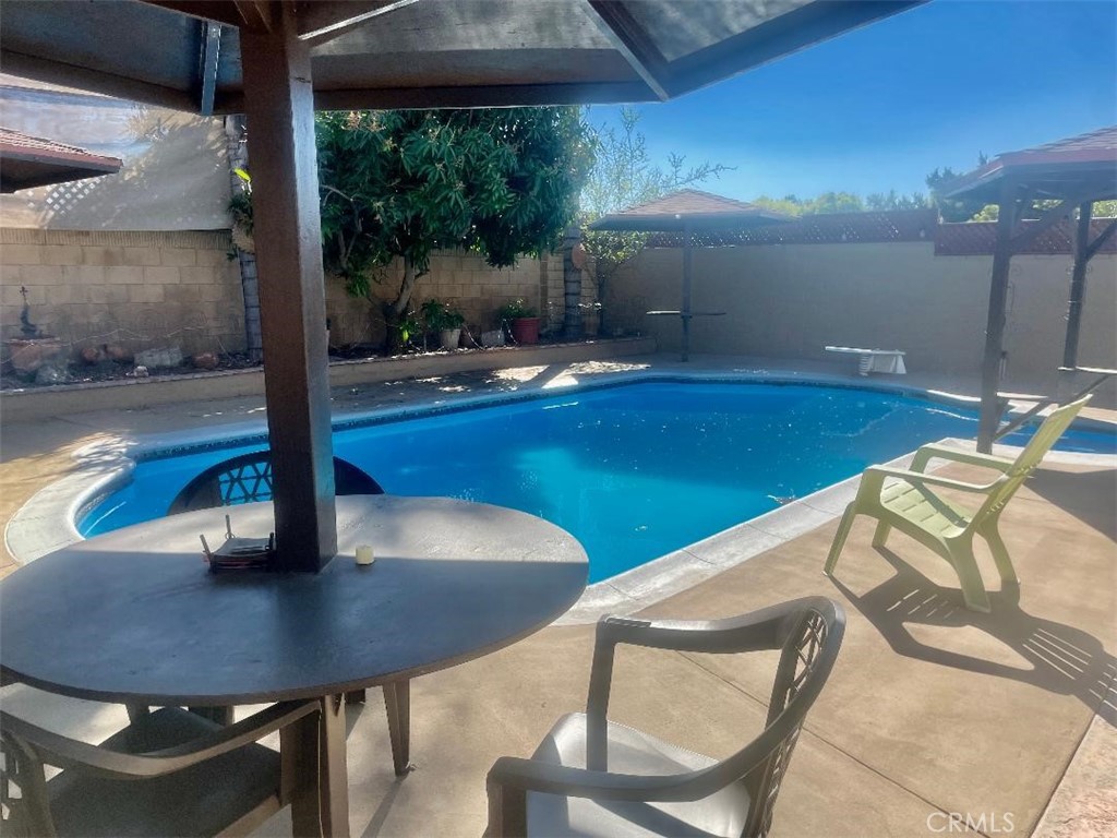 Ontario, California, 91761, United States, 4 Bedrooms Bedrooms, ,3 BathroomsBathrooms,Residential,For Sale,2009080