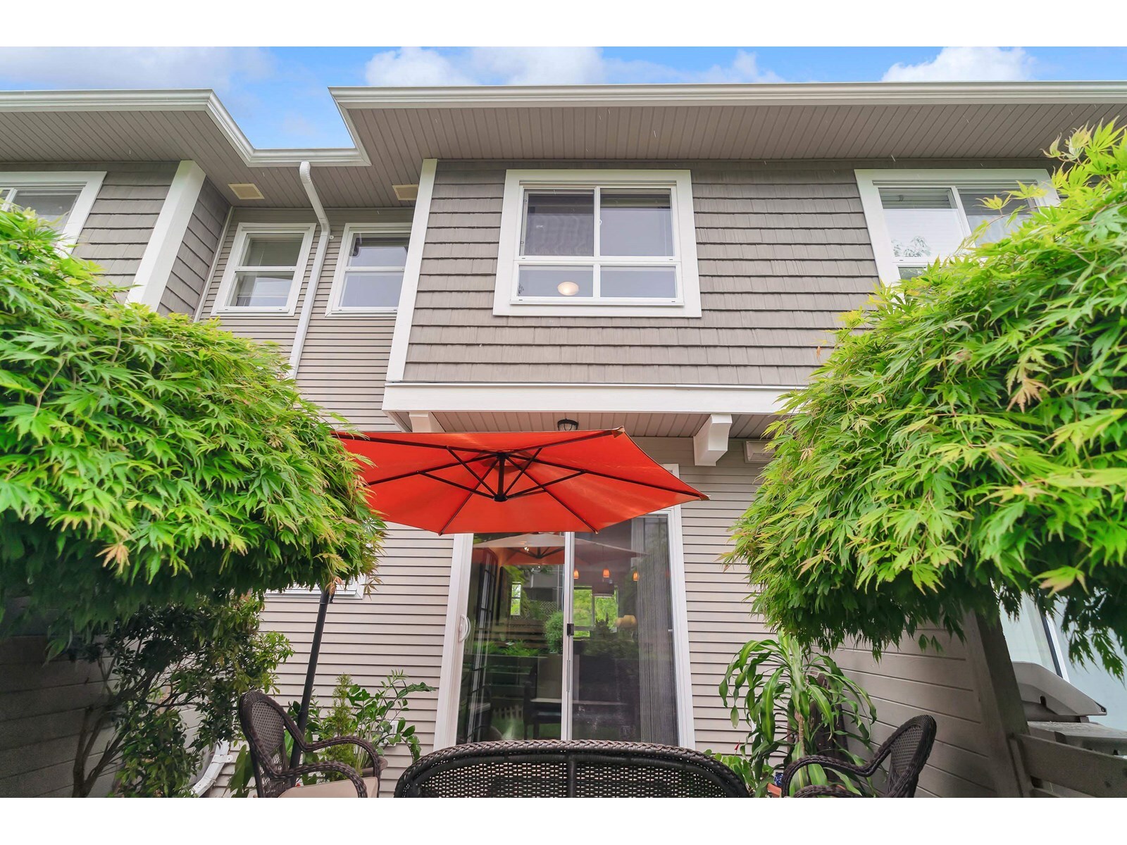 SURREY, British Columbia, V3Z 1P4, CA, 2 Bedrooms Bedrooms, ,2 BathroomsBathrooms,Residential,For Sale,1950245