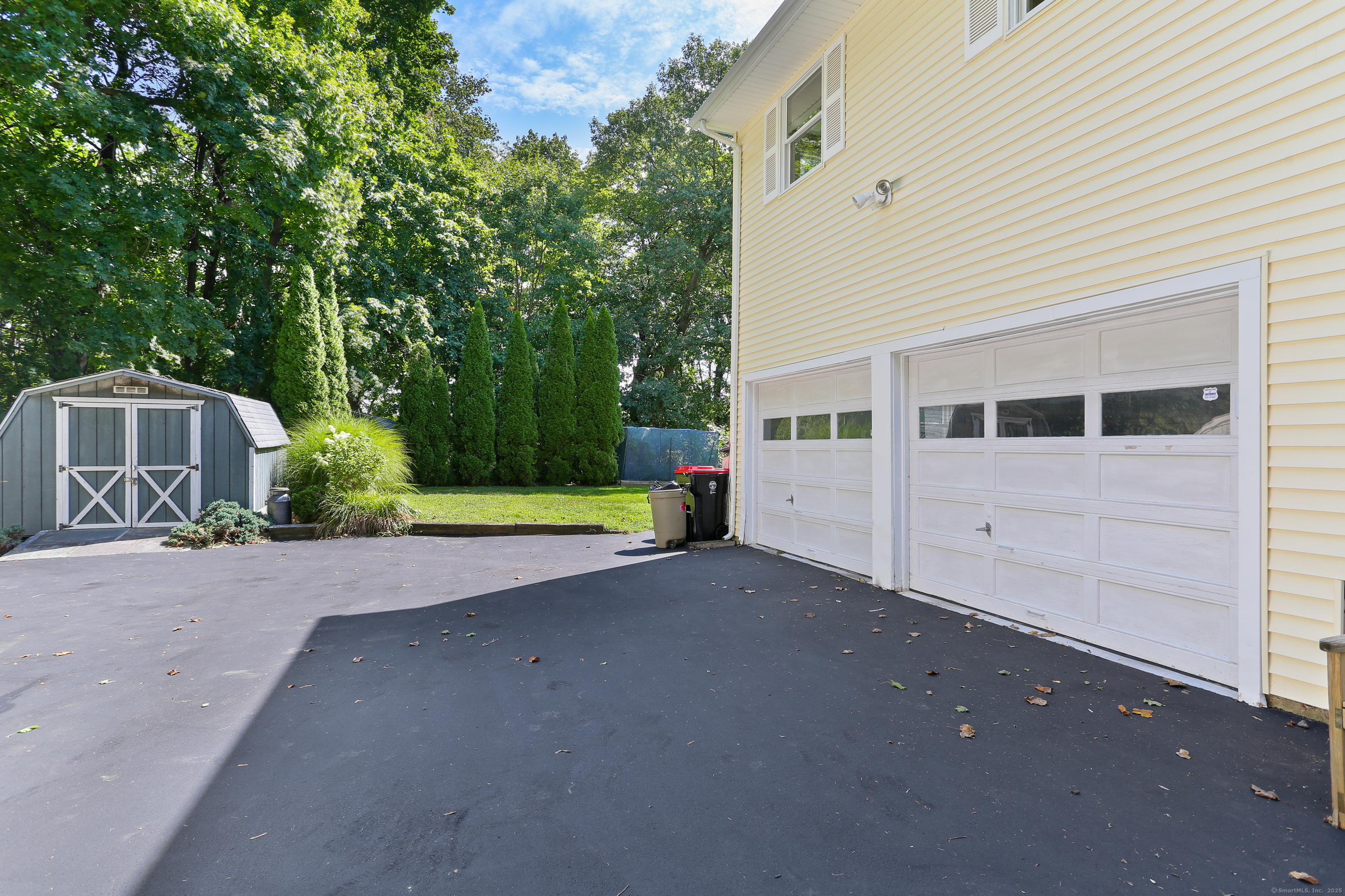 Norwalk, Connecticut, 06850, United States, 3 Bedrooms Bedrooms, ,2 BathroomsBathrooms,Residential,For Sale,1934607