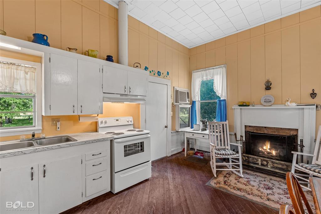 Gibsland, Louisiana, 71028, United States, 2 Bedrooms Bedrooms, ,1 BathroomBathrooms,Residential,For Sale,1939847