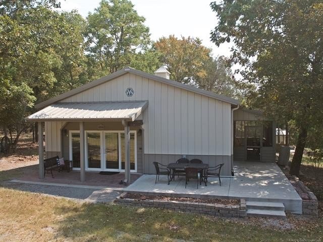 Hulbert, Oklahoma, 74441, United States, 3 Bedrooms Bedrooms, ,2 BathroomsBathrooms,Residential,For Sale,1976357