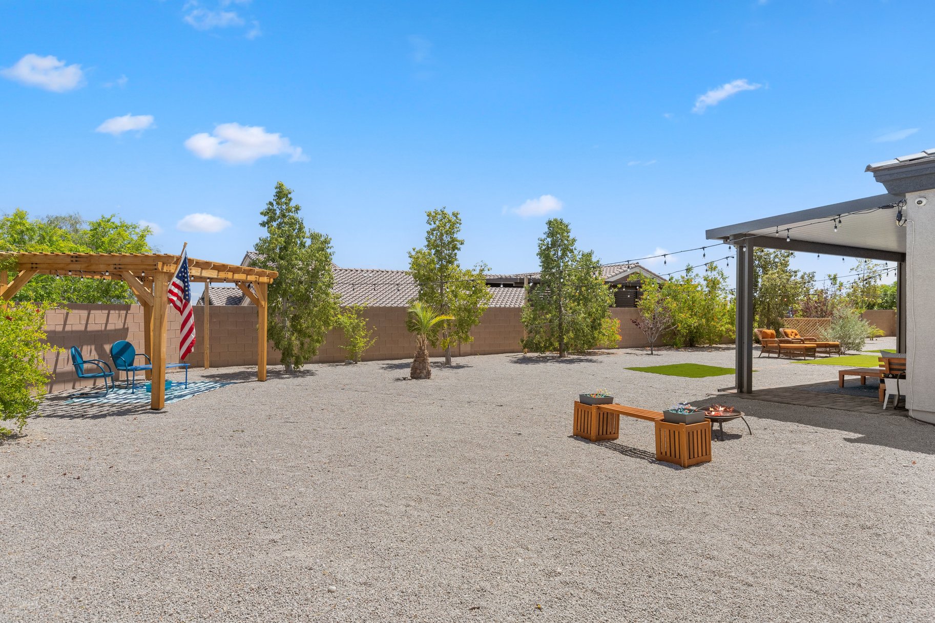  Over Half-Acre Lot Estate with No HOA & Endless Flexibility - 物件實景