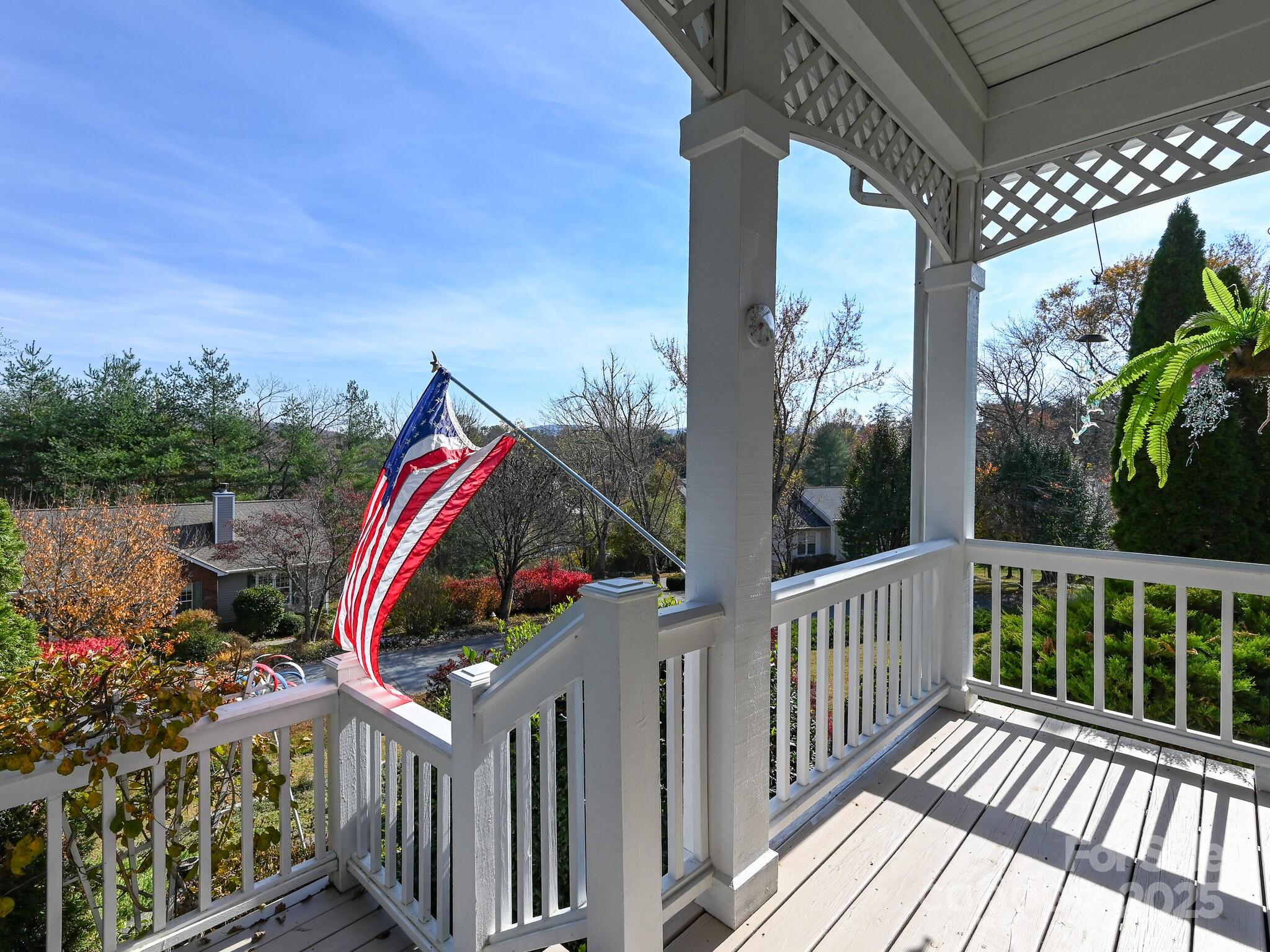 Hendersonville, North Carolina, 28739, United States, 3 Bedrooms Bedrooms, ,3 BathroomsBathrooms,Residential,For Sale,2005496