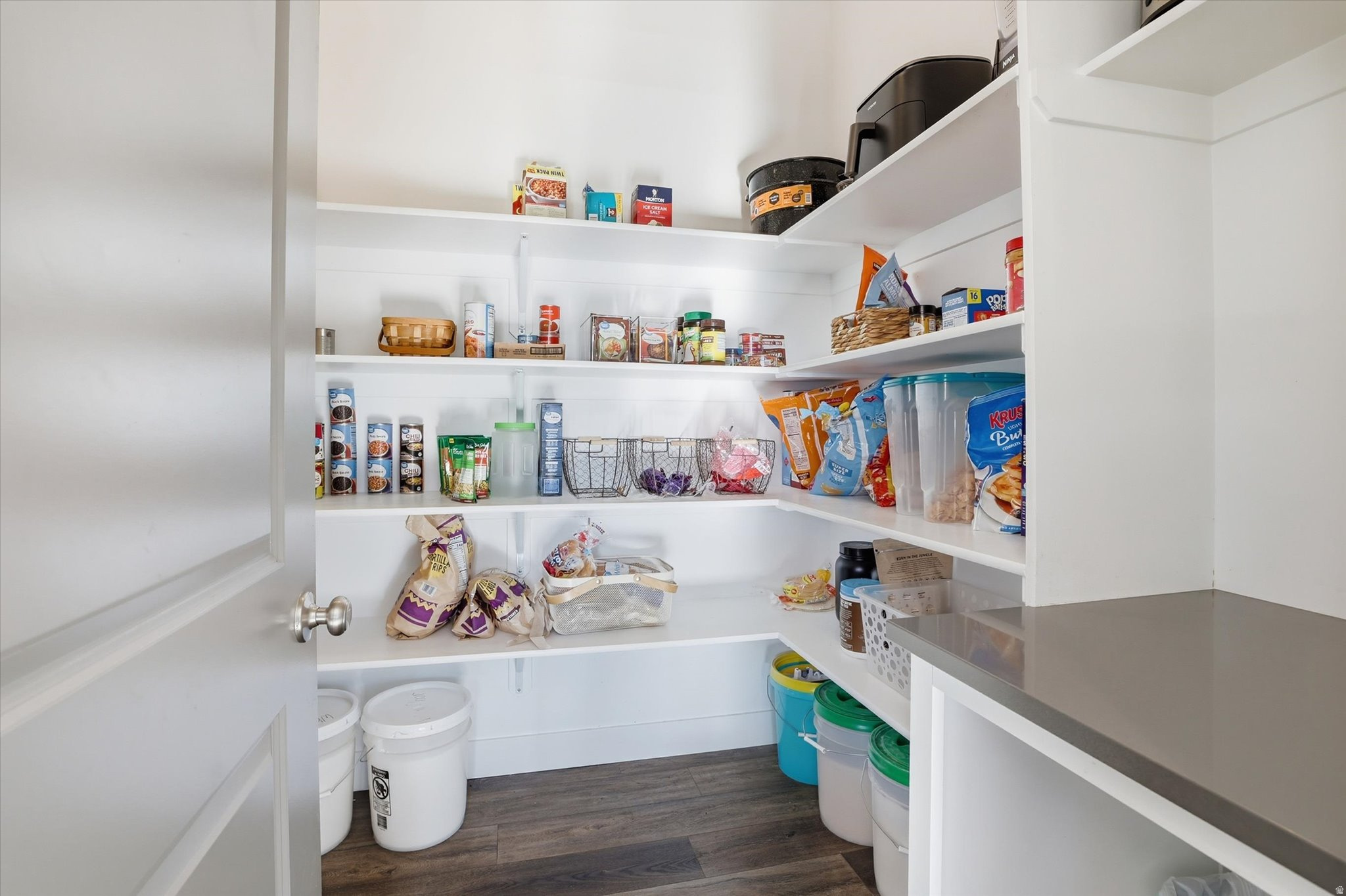 Petersboro, Utah, 84325, United States, 6 Bedrooms Bedrooms, ,3 BathroomsBathrooms,Residential,For Sale,1985666