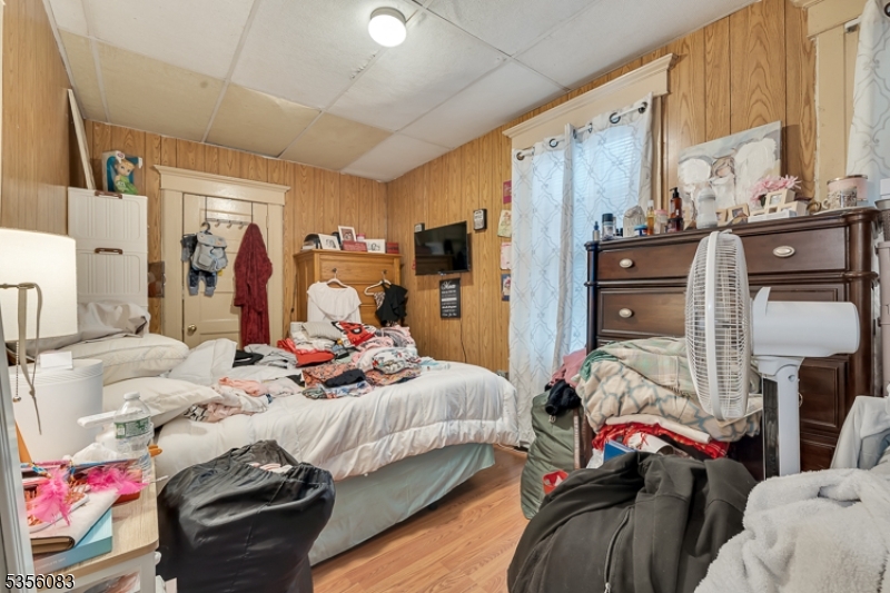 Paterson City, New Jersey, 07522, United States, 8 Bedrooms Bedrooms, ,3 BathroomsBathrooms,Residential,For Sale,1805304