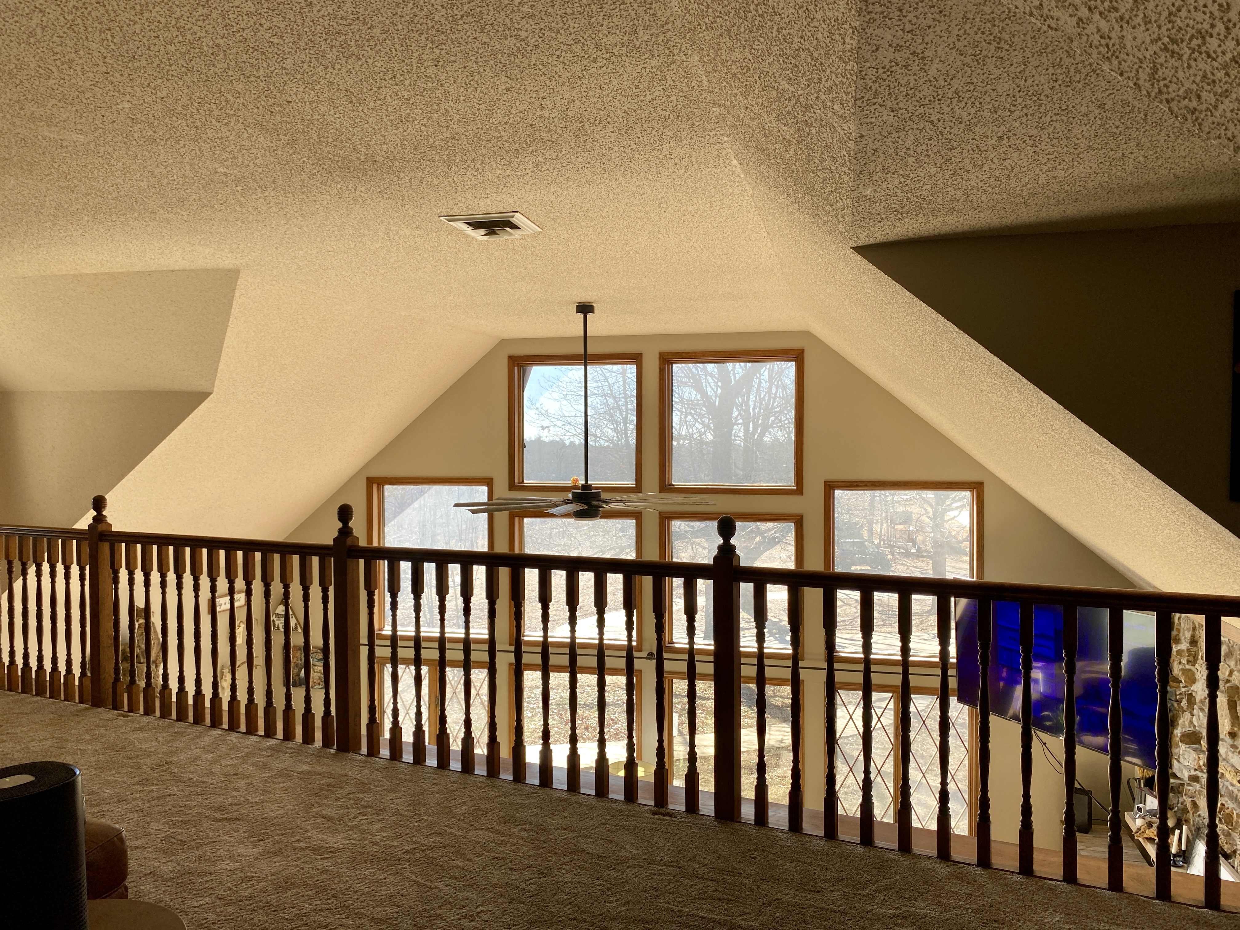 Ozone, Arkansas, 72854, United States, 5 Bedrooms Bedrooms, ,4 BathroomsBathrooms,Residential,For Sale,1943297