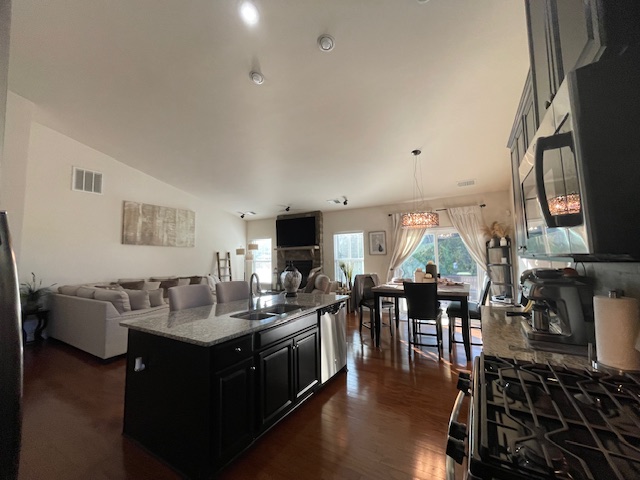 Williamsburg, Virginia, 23188, United States, 3 Bedrooms Bedrooms, ,2 BathroomsBathrooms,Residential,For Sale,1989913