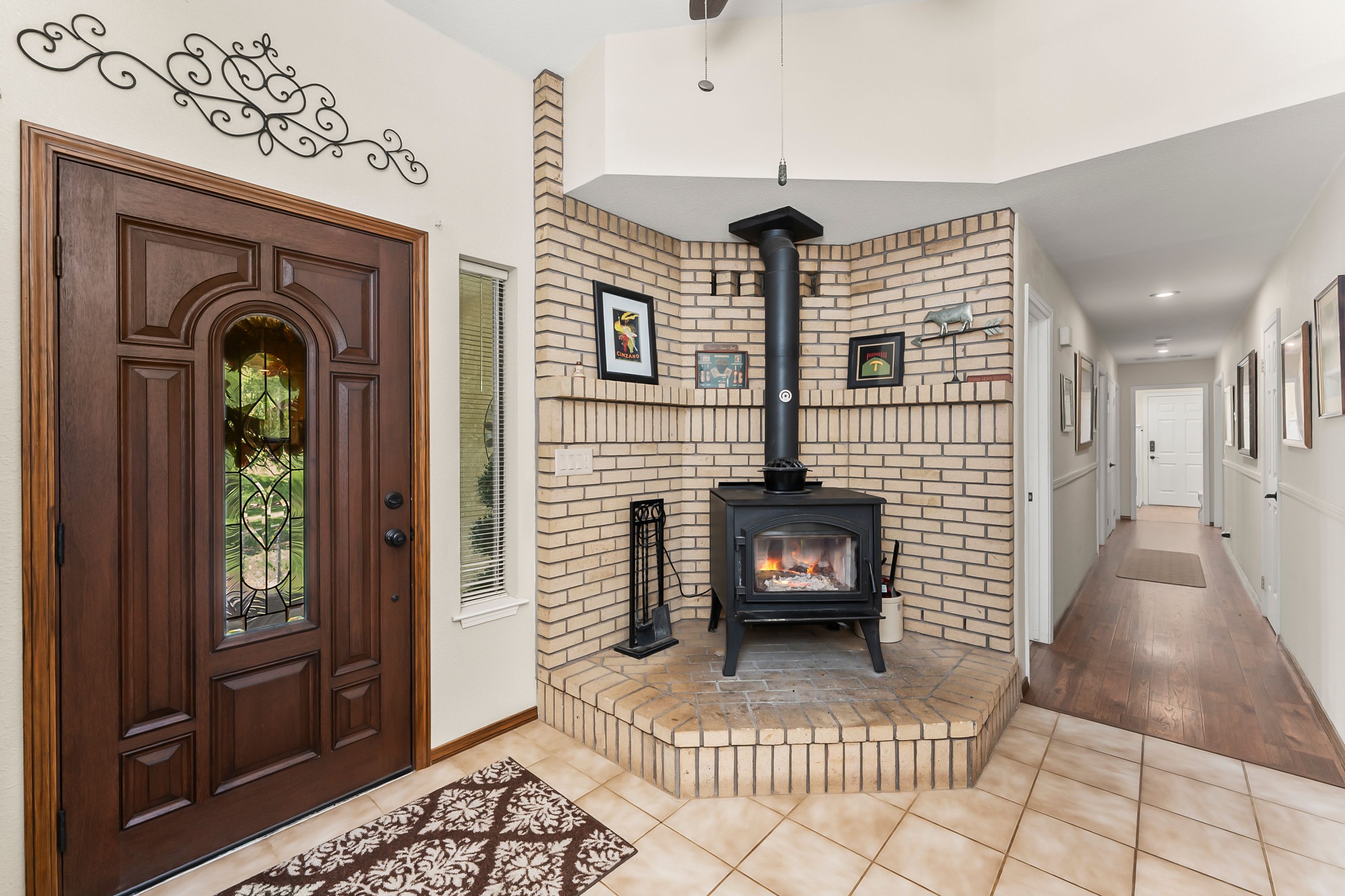  21 Acres - Gated - Renovated - 物件實景