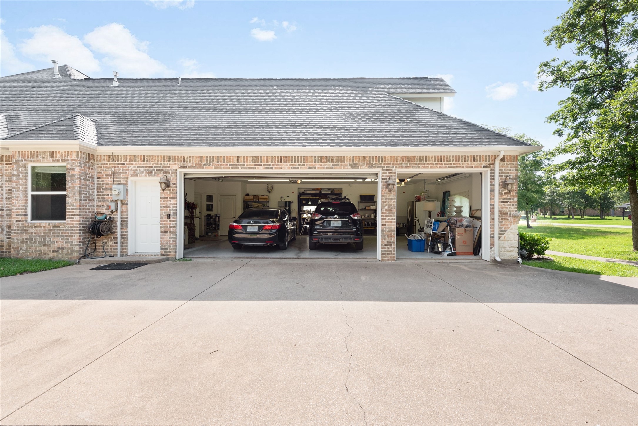 Fort Worth, Texas, 76140, United States, 4 Bedrooms Bedrooms, ,4 BathroomsBathrooms,Residential,For Sale,1857757