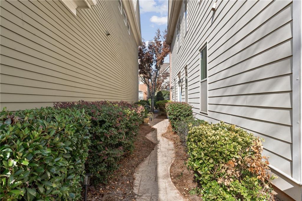 Johns Creek, Georgia, 30022, United States, 3 Bedrooms Bedrooms, ,4 BathroomsBathrooms,Residential,For Sale,2002058