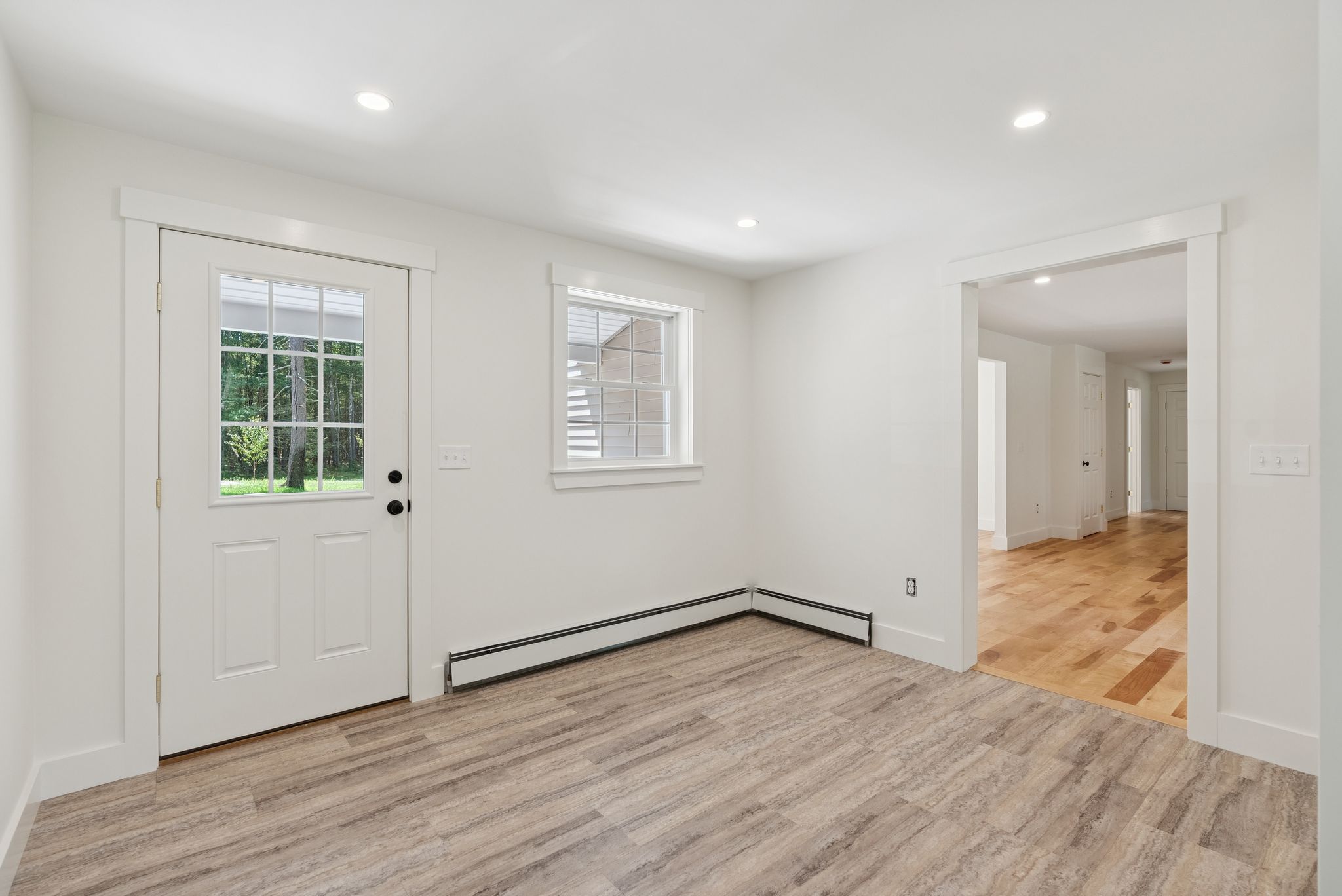 York, Maine, 03909, United States, 4 Bedrooms Bedrooms, ,3 BathroomsBathrooms,Residential,For Sale,1929504