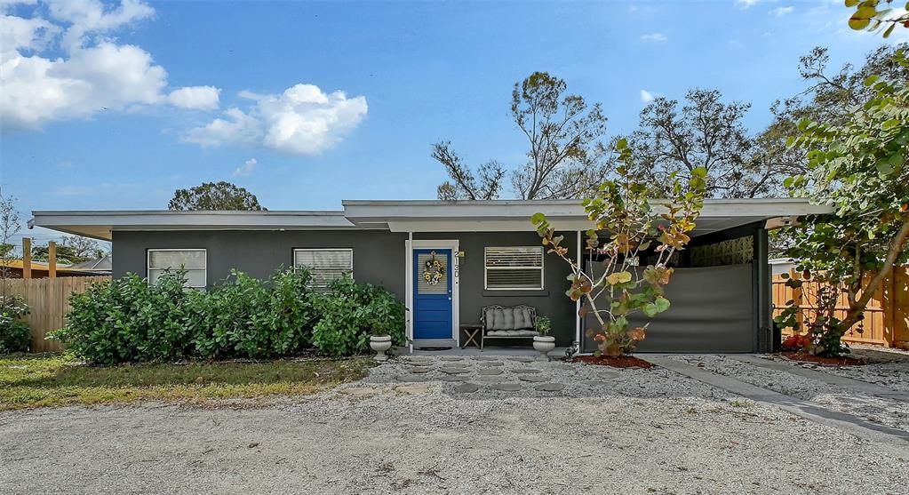 Sarasota, Florida, 34239, United States, 4 Bedrooms Bedrooms, ,2 BathroomsBathrooms,Residential,For Sale,1942091